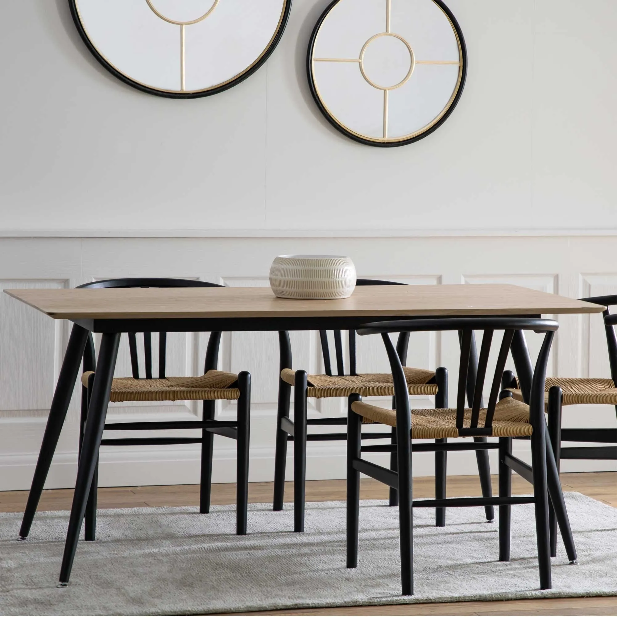 Gudjohnsen Dining Table