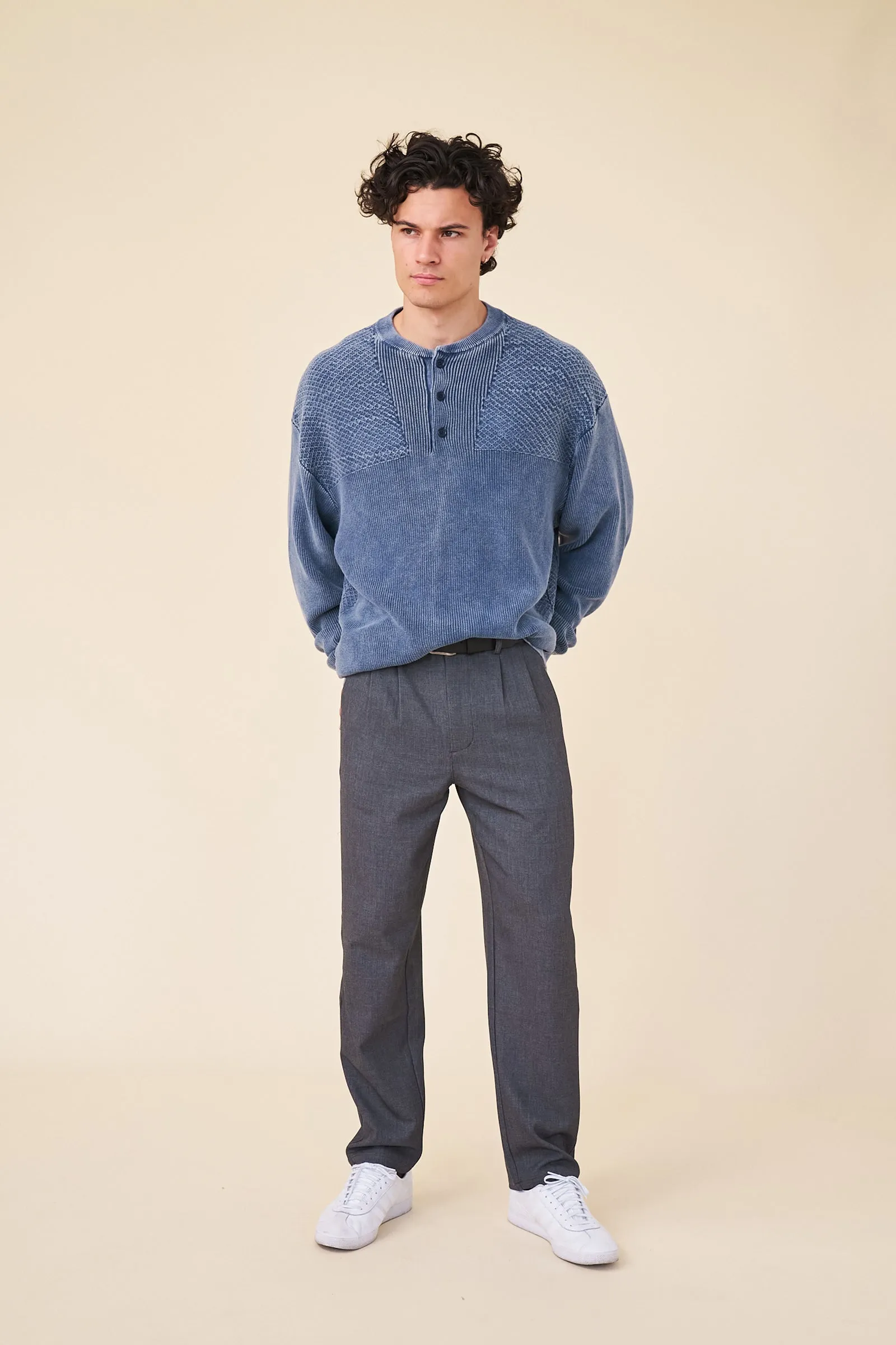 HALF BUTTON PANEL ACID WASHED PULLOVER - NAVY