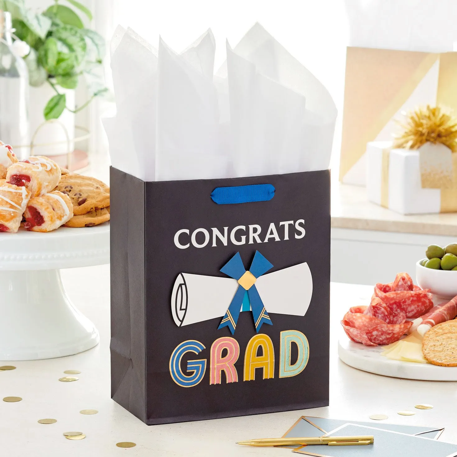 Hallmark 9.6'' Congrats Grad Diploma Scroll Medium Graduation Gift Bag