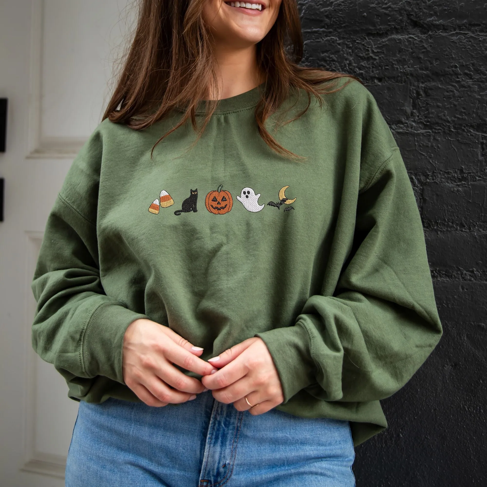 Halloween Icons Embroidered Ghost Gemma Crewneck Sweatshirt