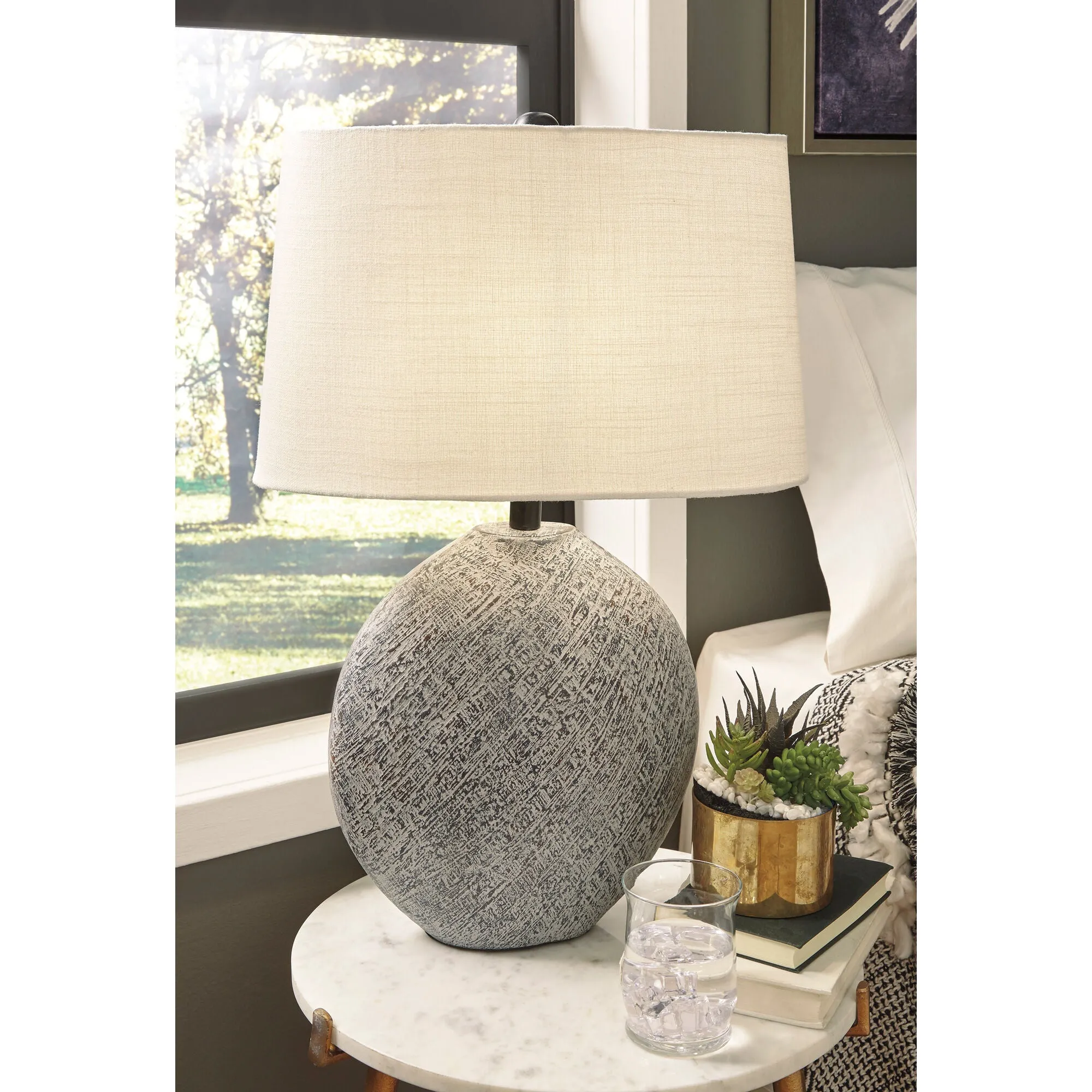 Harif Table Lamp