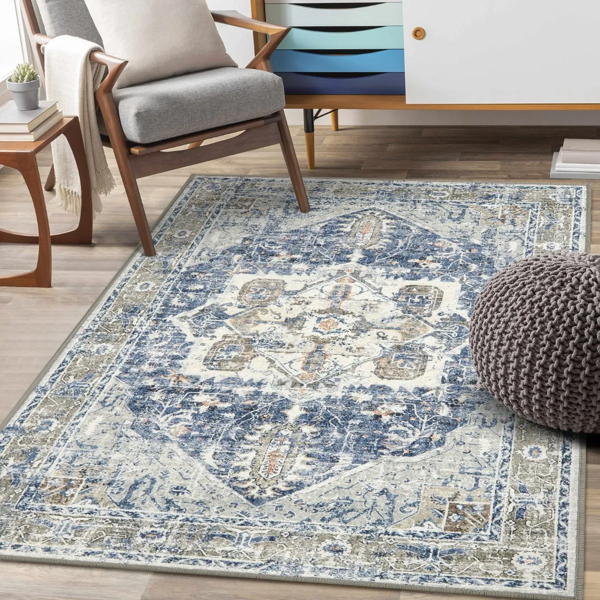 Harriet Traditional Medallion Distressed Blue Area Rug