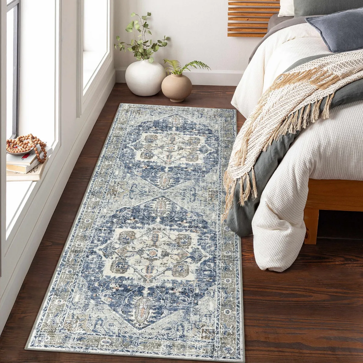 Harriet Traditional Medallion Distressed Blue Area Rug