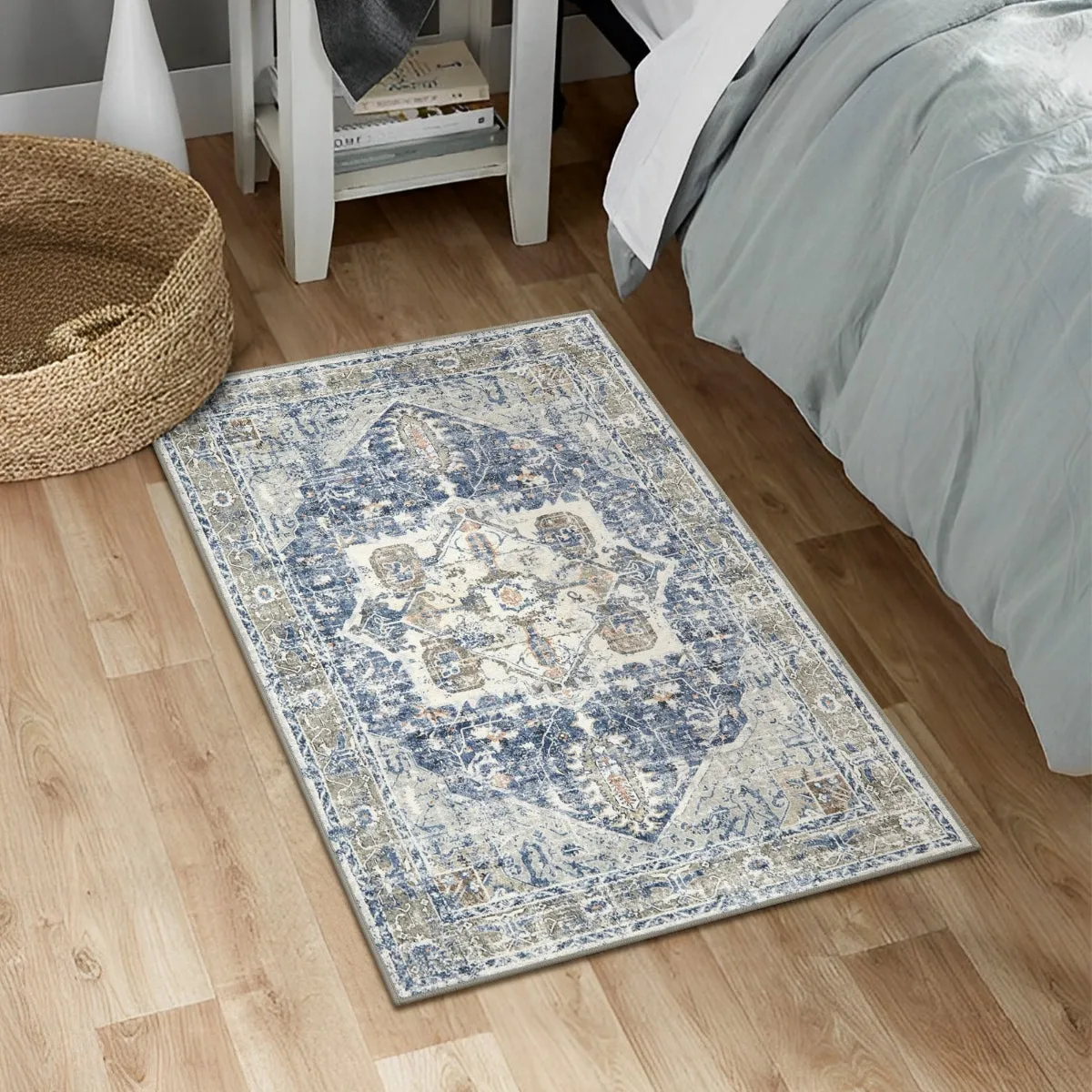 Harriet Traditional Medallion Distressed Blue Area Rug