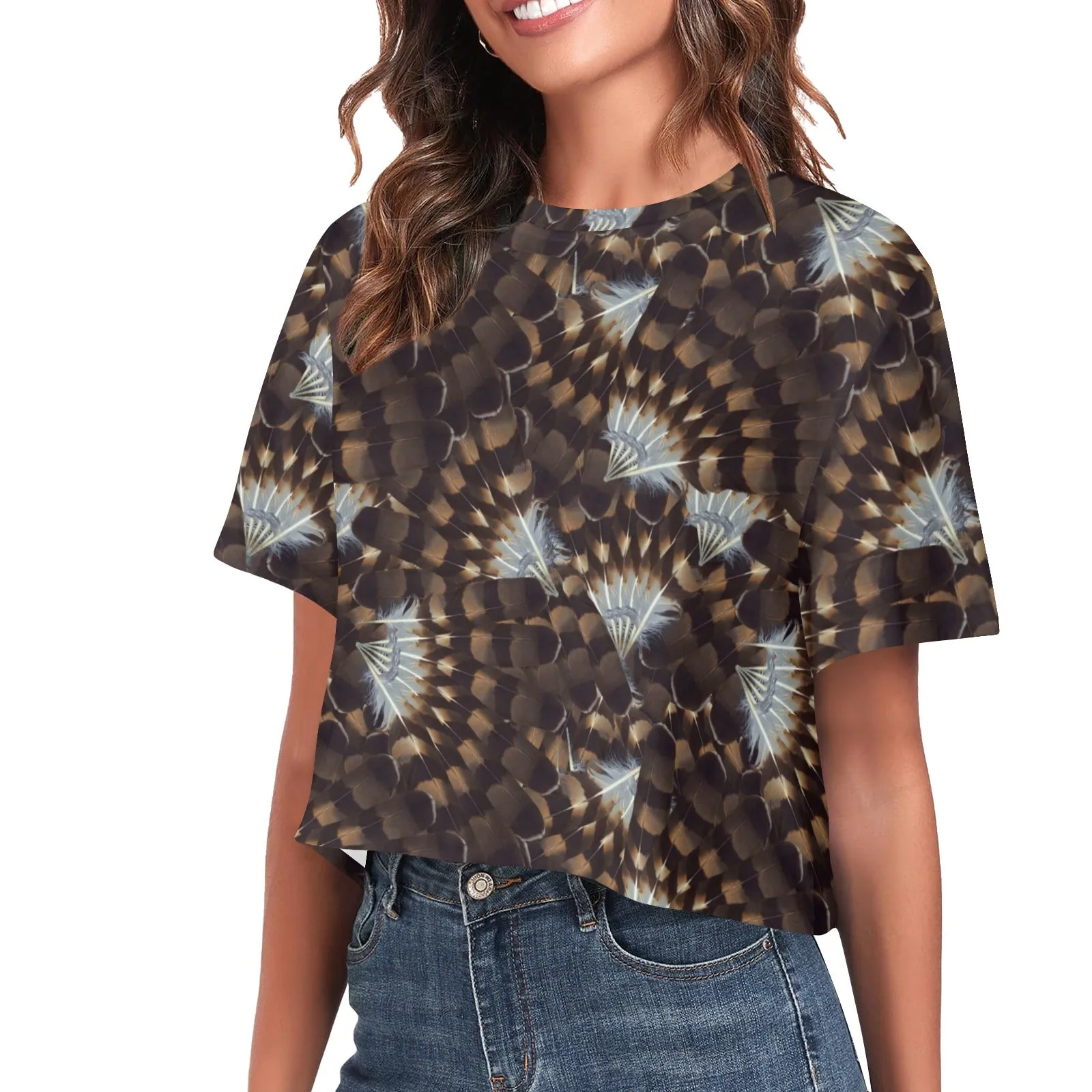 Hawk Feathers Women's Cropped T-shirt