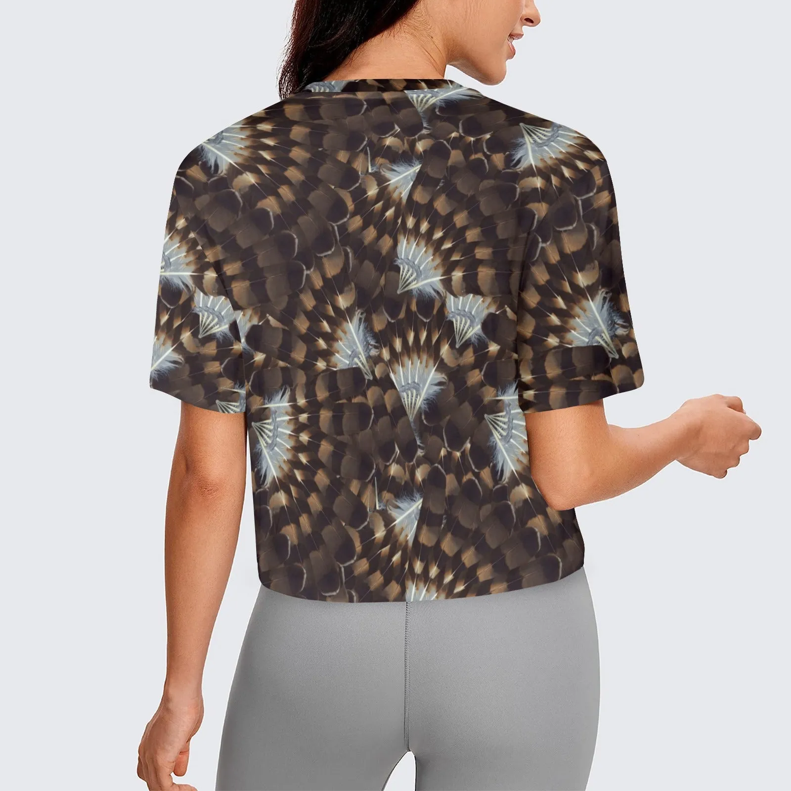 Hawk Feathers Women's Cropped T-shirt