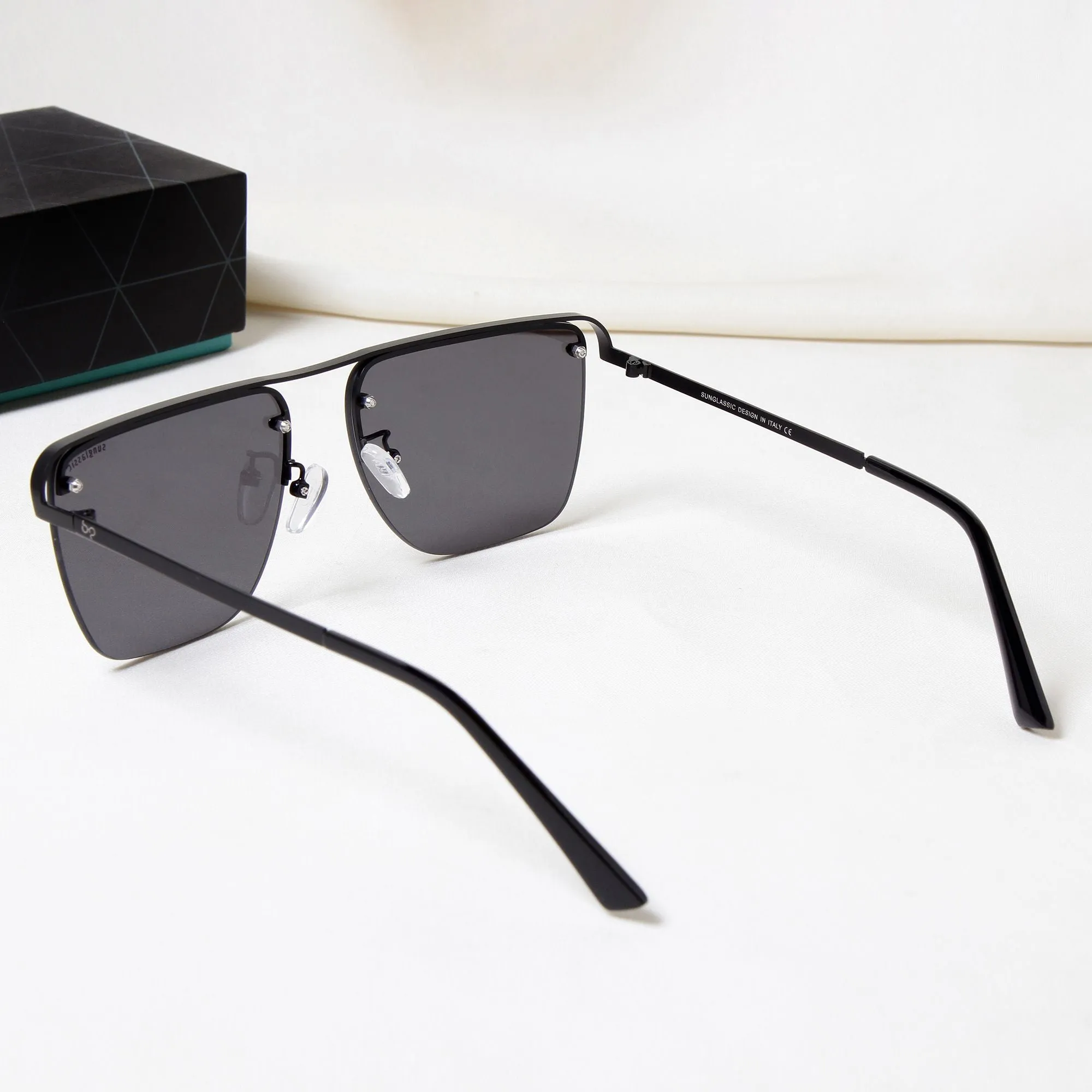 Heldish. Black Square Sunglasses