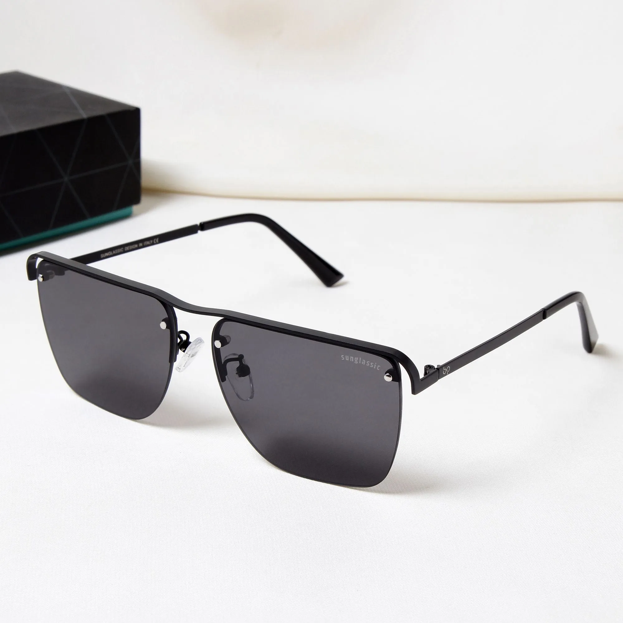 Heldish. Black Square Sunglasses