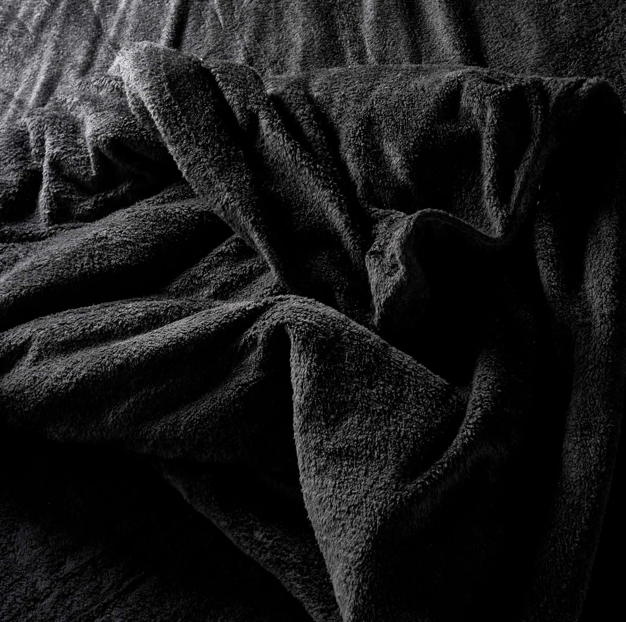 Hibernate Cosy Collection Super Soft Teddy Fleece Fitted Sheet - Black