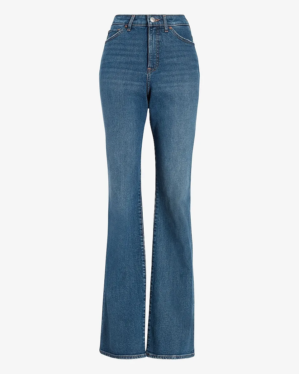 High Waisted Curvy Bootcut Jeans in Medium Wash