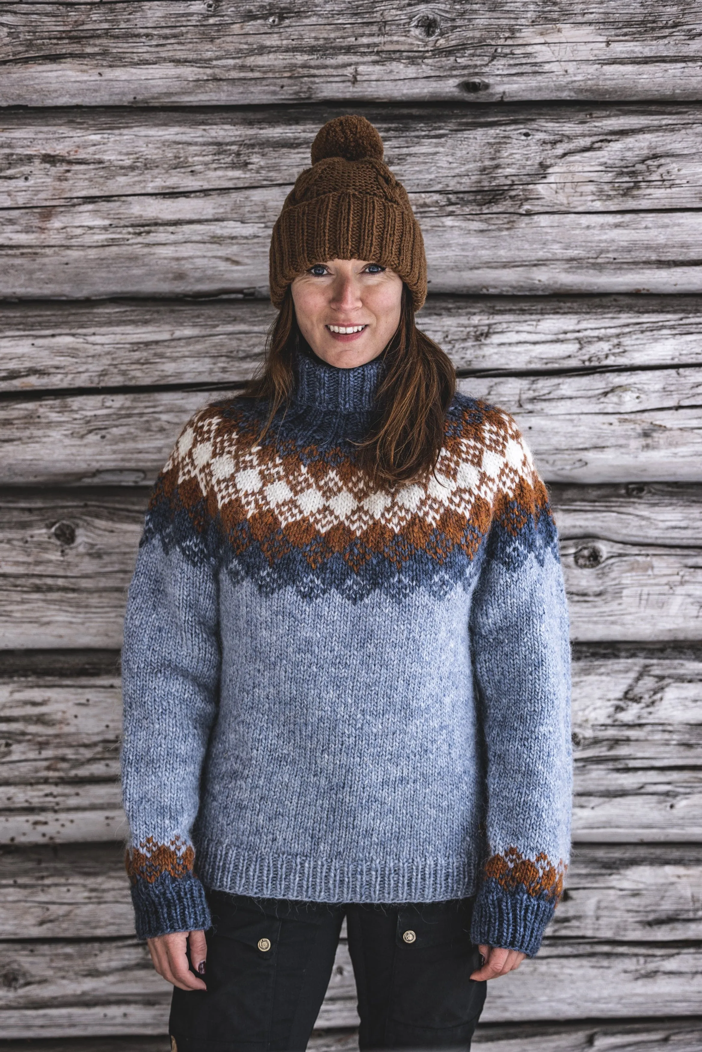 Hiutaleneule Ash Heather - Wool sweater knitting kit