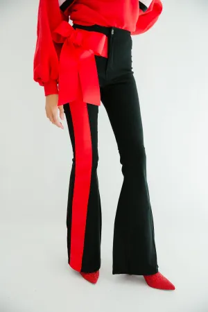 HOLIDAY SEASON BLACK FLARES