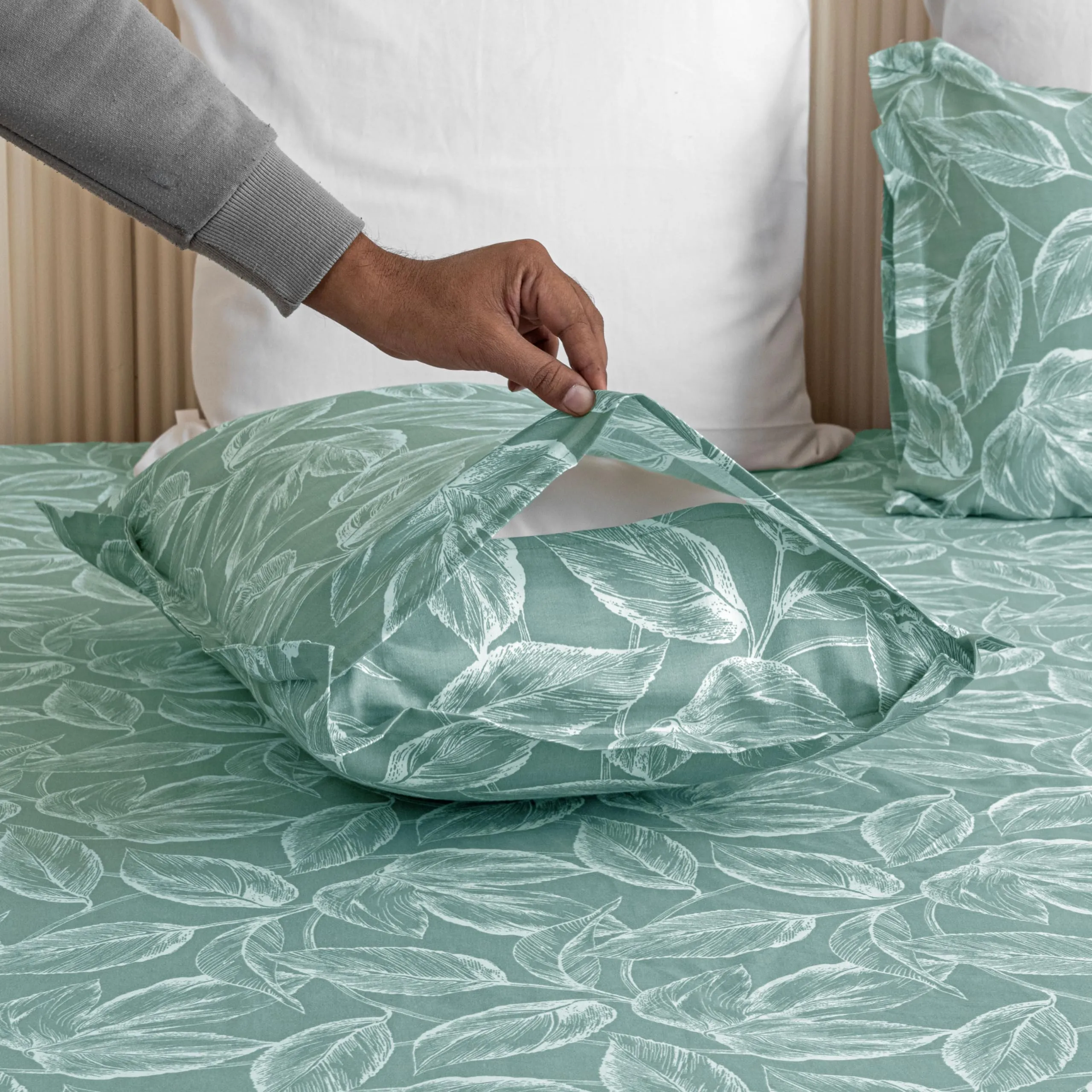 HOMEMONDE Cotton Bedsheets for Double Bed 90 x 100 Inch Luxurious Printed Bed Sheets with 2 Pillow Covers, (228 x 254 CM, Aqua Blue)