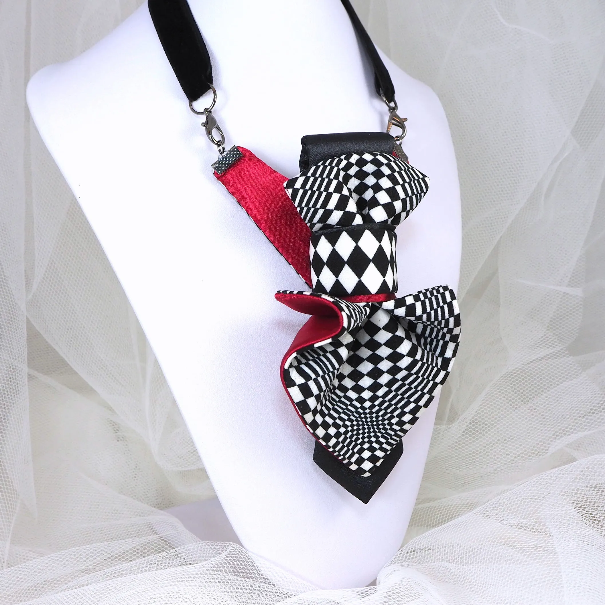 HOPPER TIE "CHESS JABOT" FOR LADIES