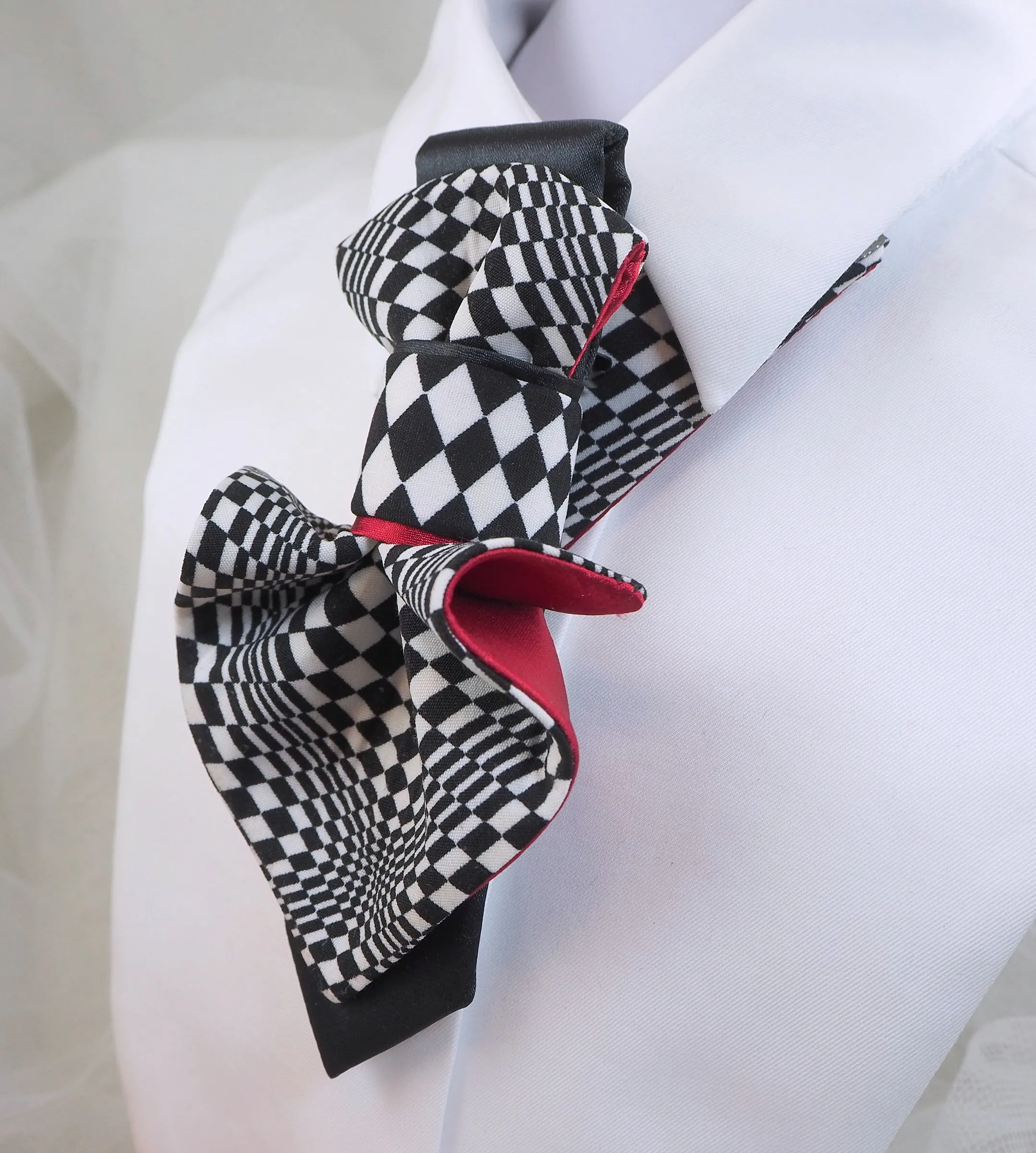 HOPPER TIE "CHESS JABOT" FOR LADIES