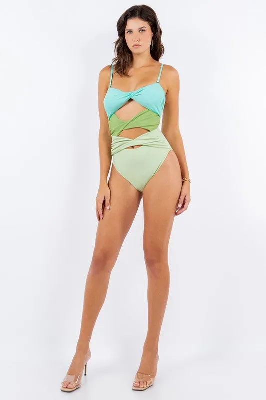 Hot Girl Color Block Twisted Cutout One Piece Swimsuit