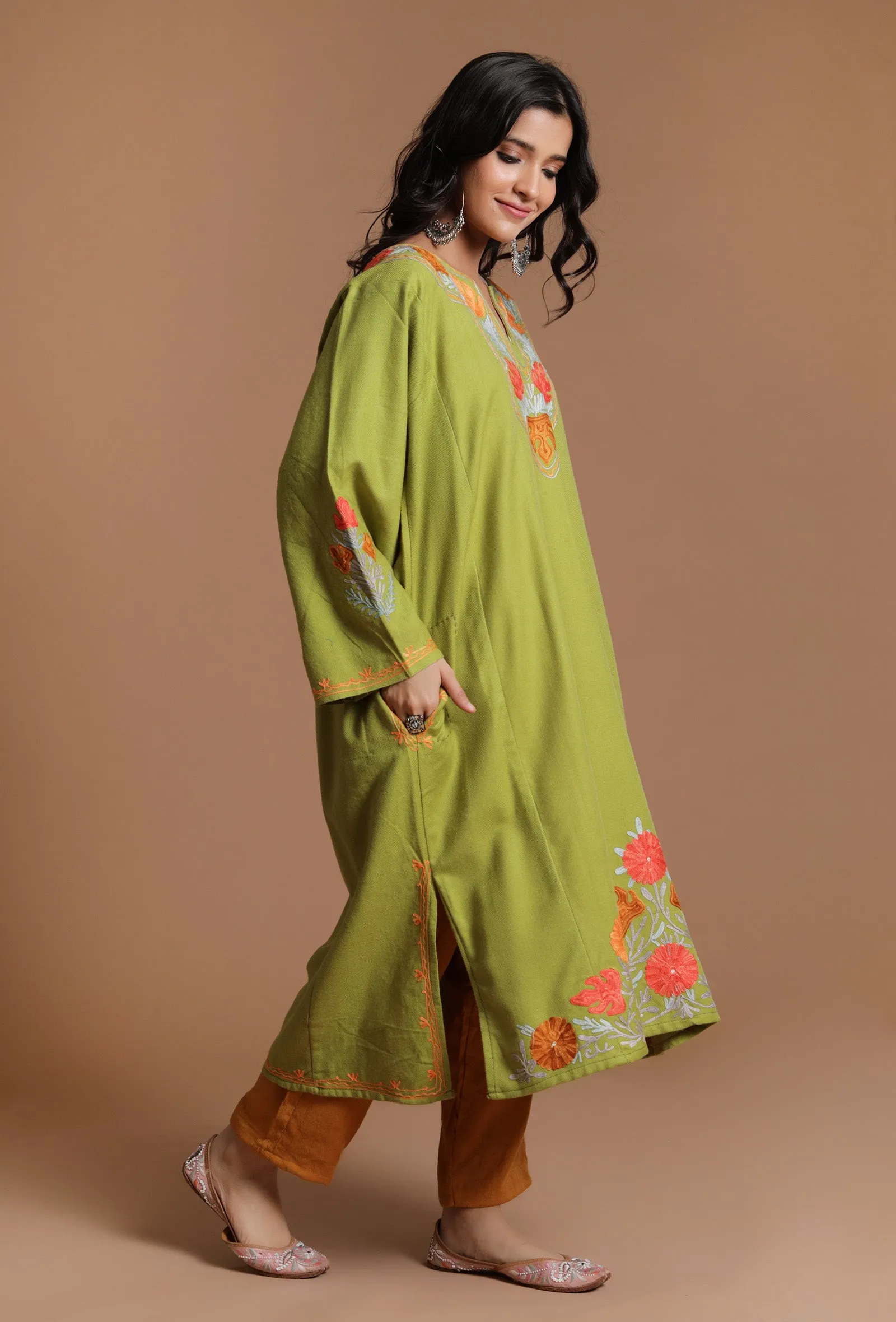 Husk Aari Embroidered Kashmiri Phiran-Free Size