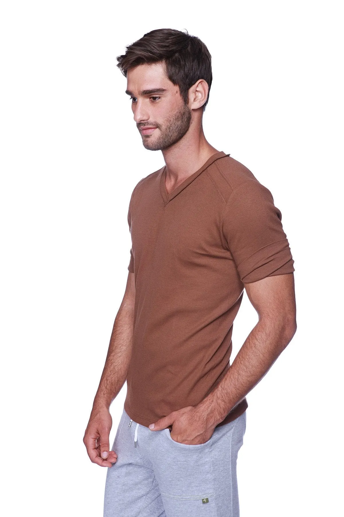 Hybrid V-Neck (Chocolate)