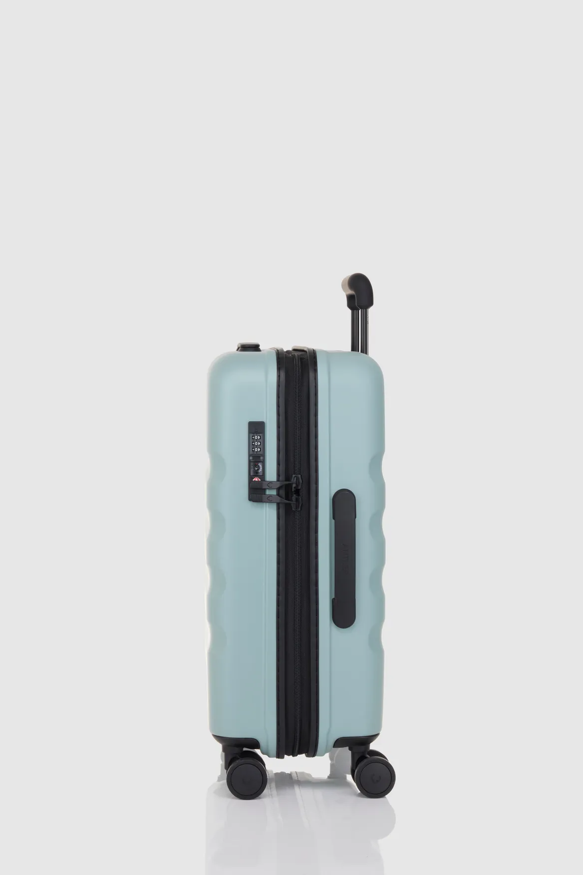 Icon Stripe 55cm Suitcase