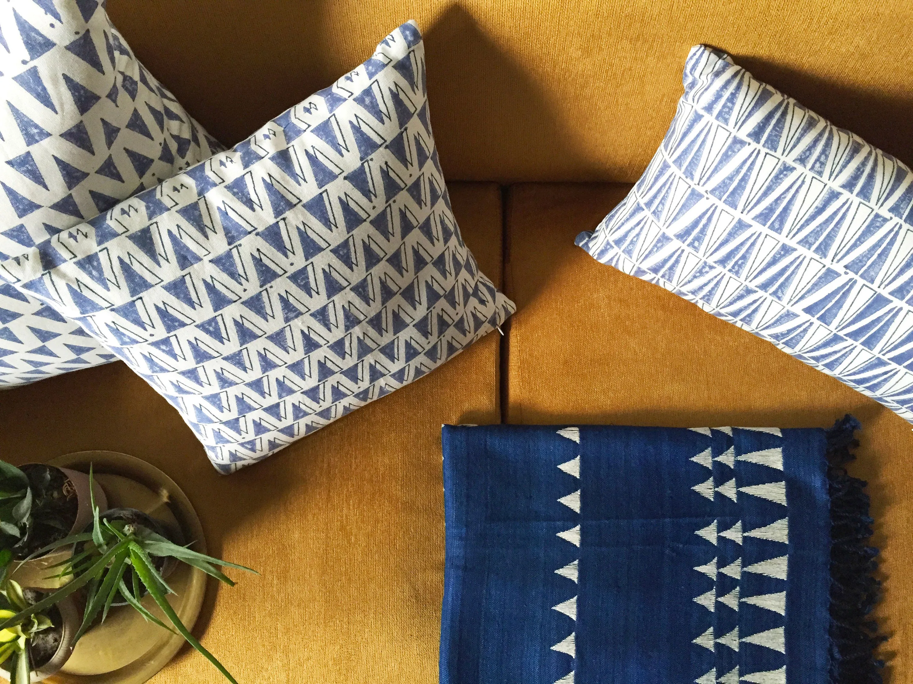 INDIGO DEEP PILLOW