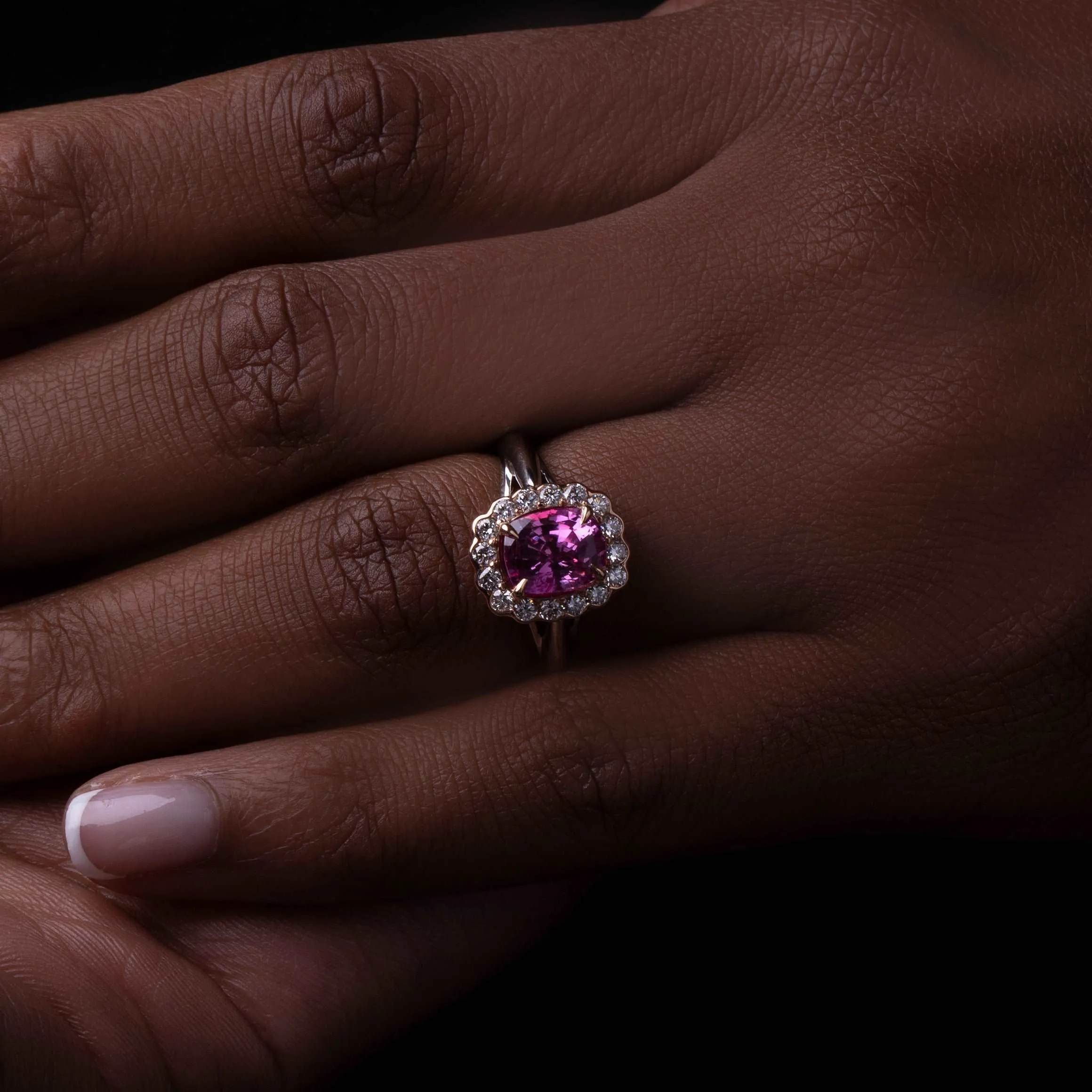 Intense Pink Sapphire & Diamonds Gold Ring