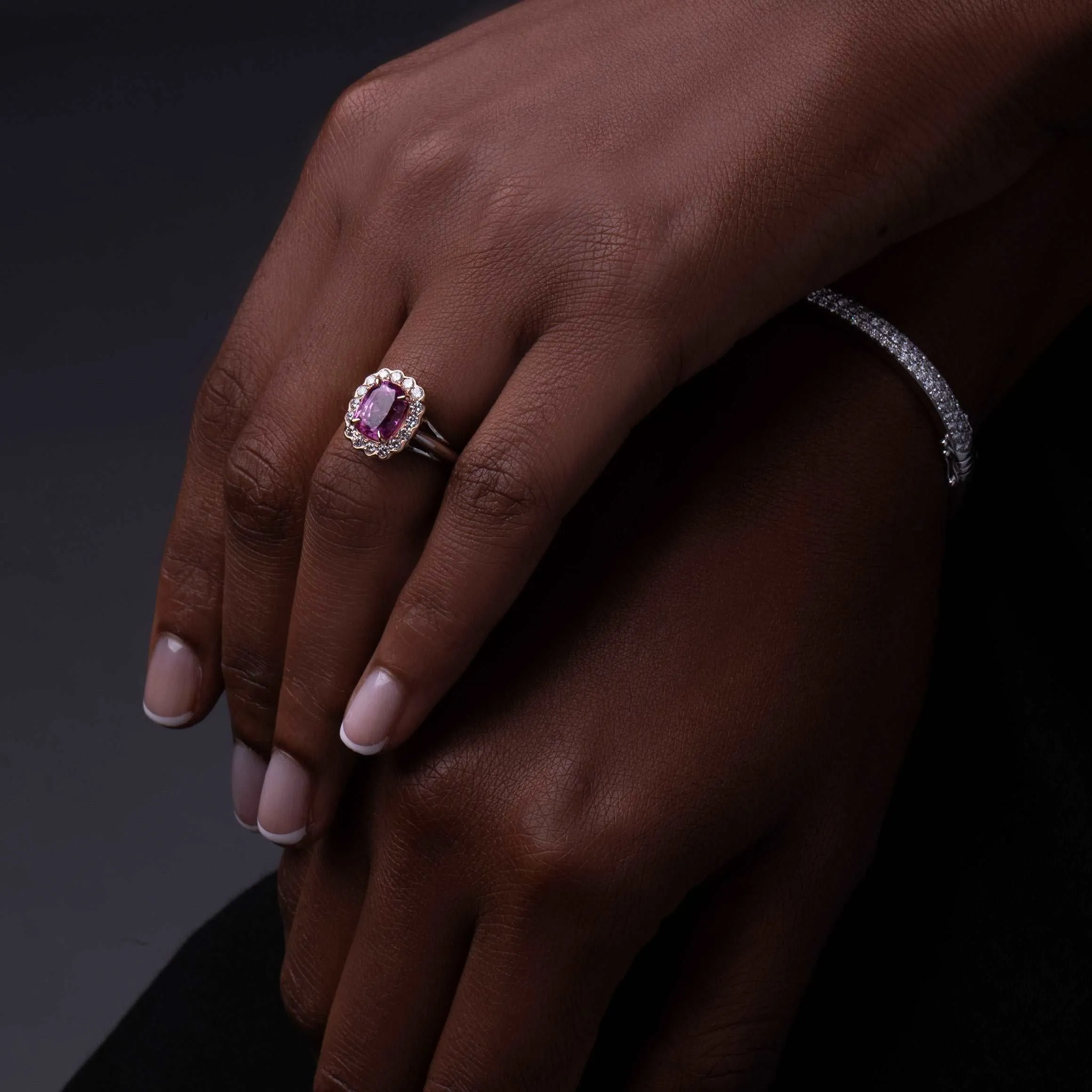 Intense Pink Sapphire & Diamonds Gold Ring