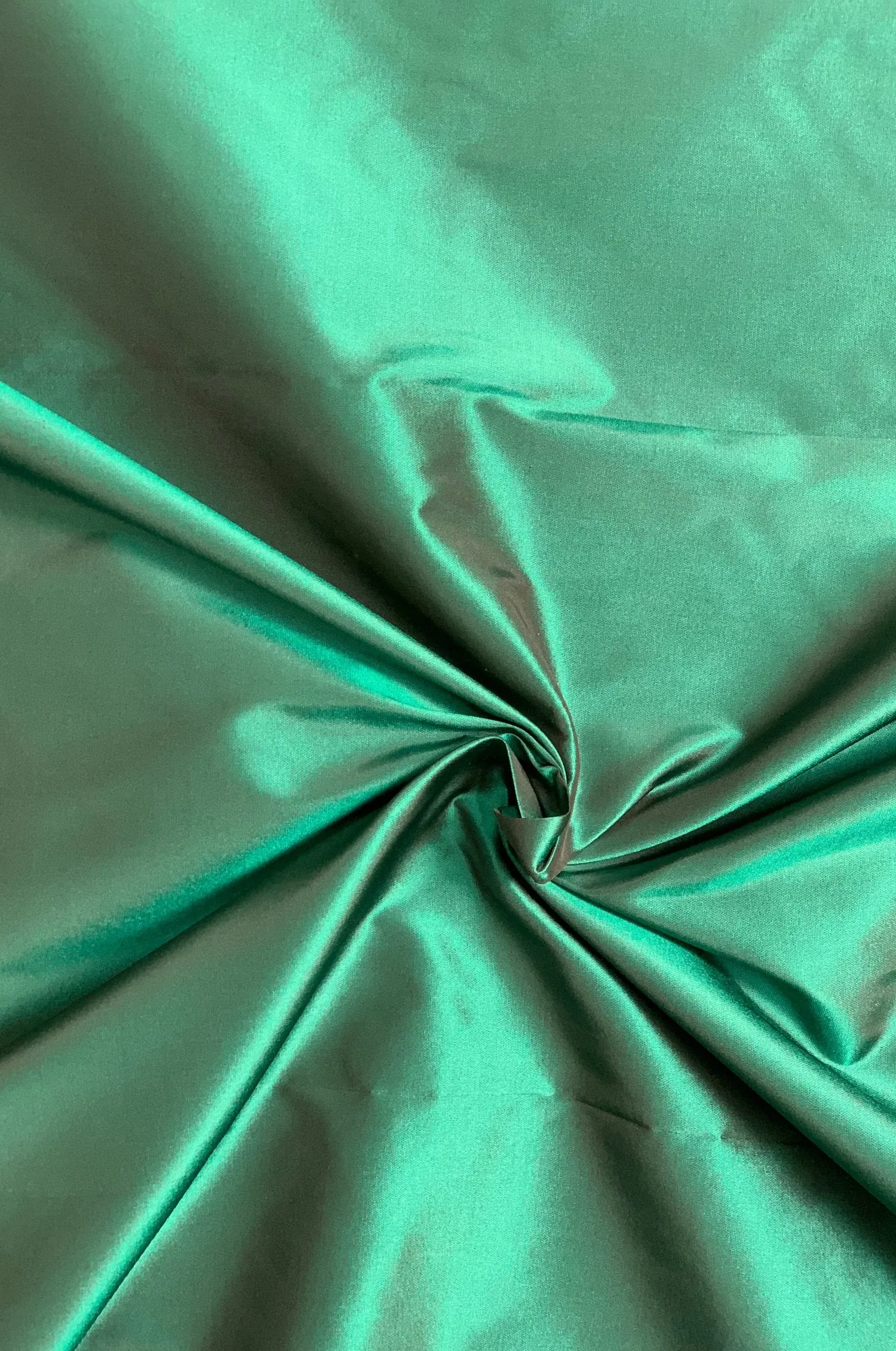 Iridescent Pool Green/Plum Taffeta Silk Fabric