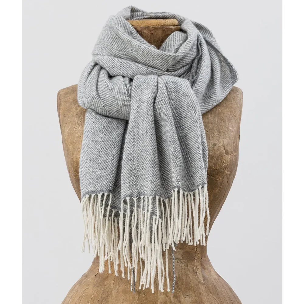 Irish Merino and Cashmere Wool Shawl: Grey