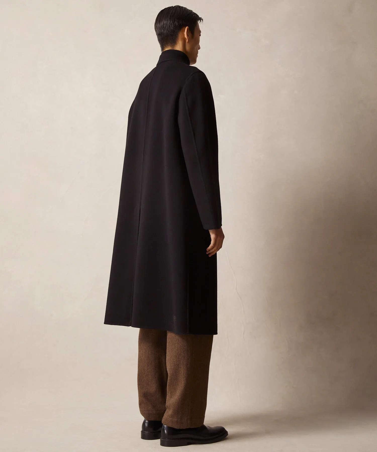 Italian Cashmere Topcoat in Black