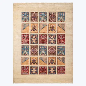 Ivory Traditional Wool Rug - 4' 10" x 6' 7"