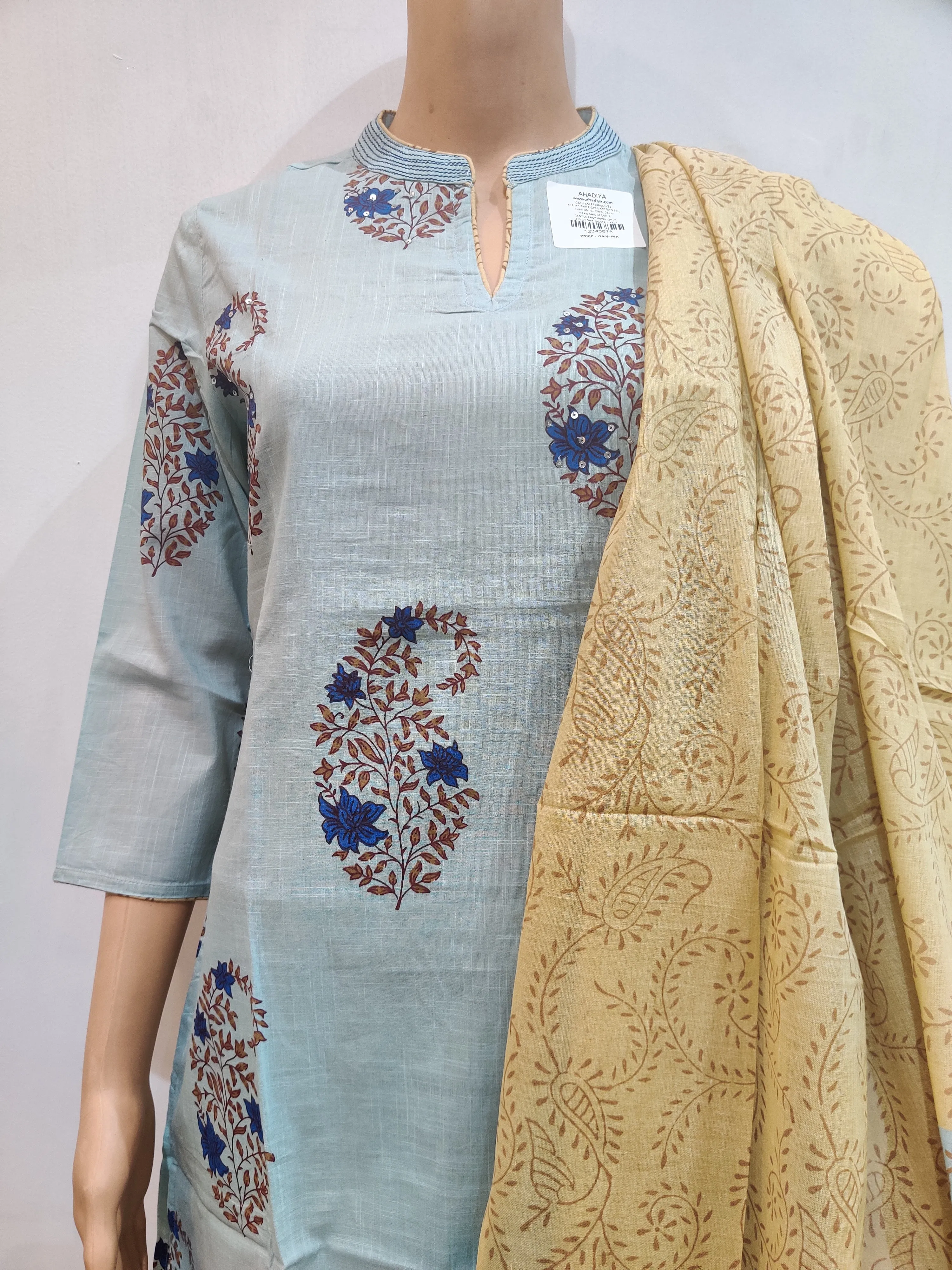 Ixora Kurta pant dupatta set