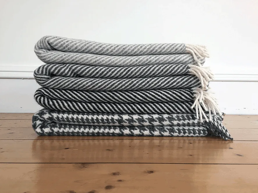 JACOBS WOOL THROW | LARGE | SILVER CHEVRON