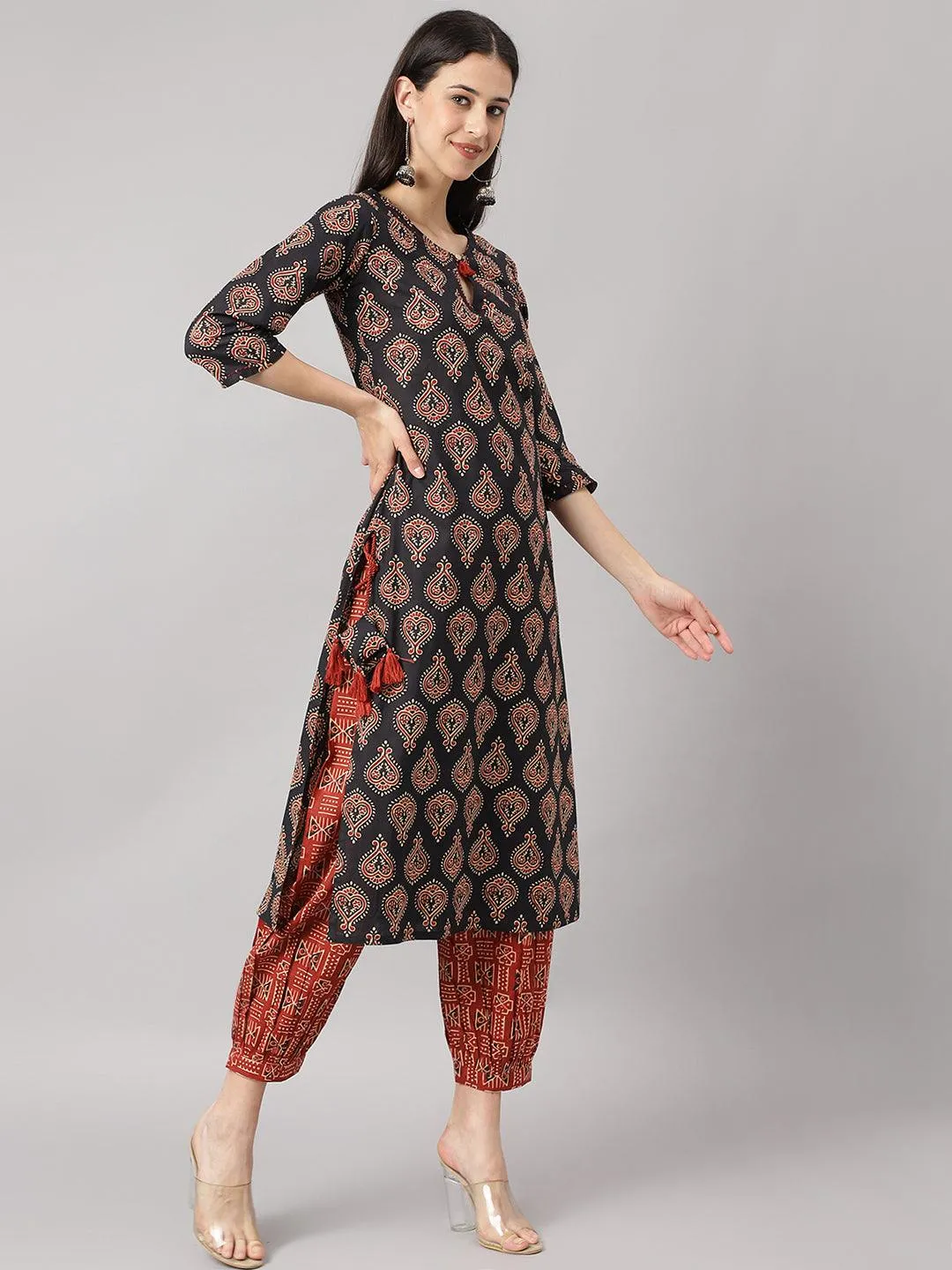 Jashvi Black and Red Cotton Buti Printed Kurta with hem Cuffed pant set