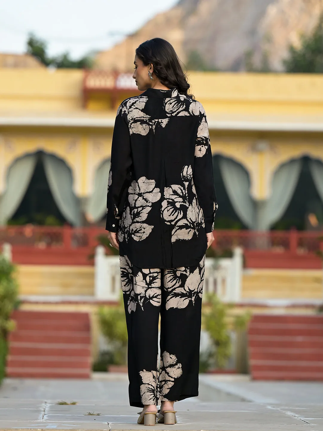 Jashvi Black Hand Painted Women Muslin Co-ord Set