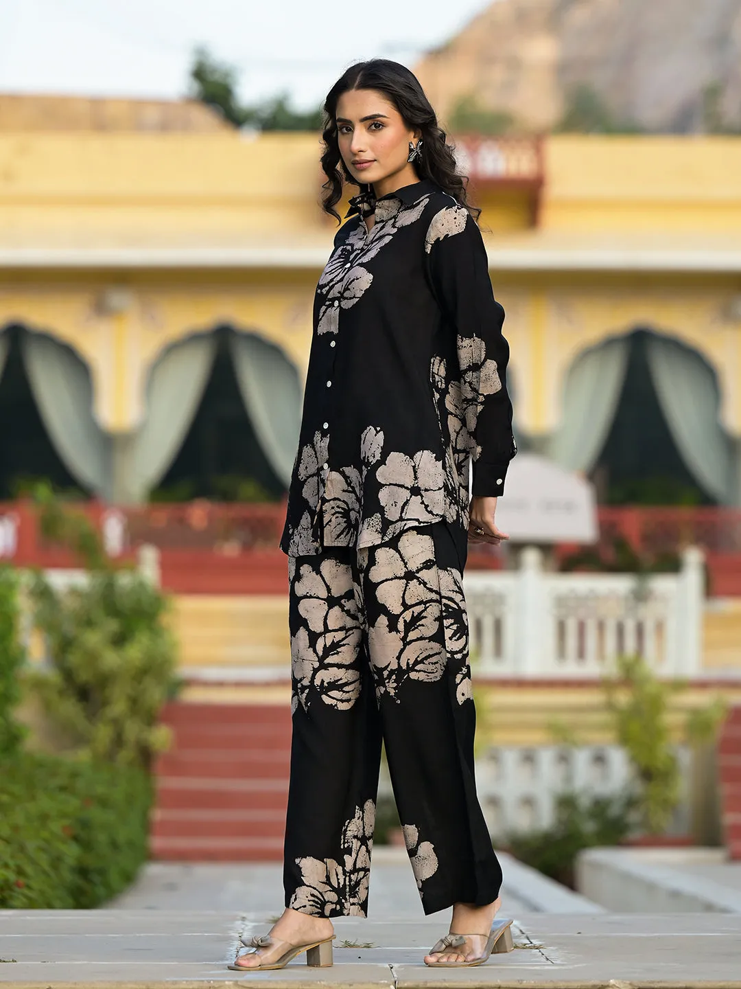 Jashvi Black Hand Painted Women Muslin Co-ord Set