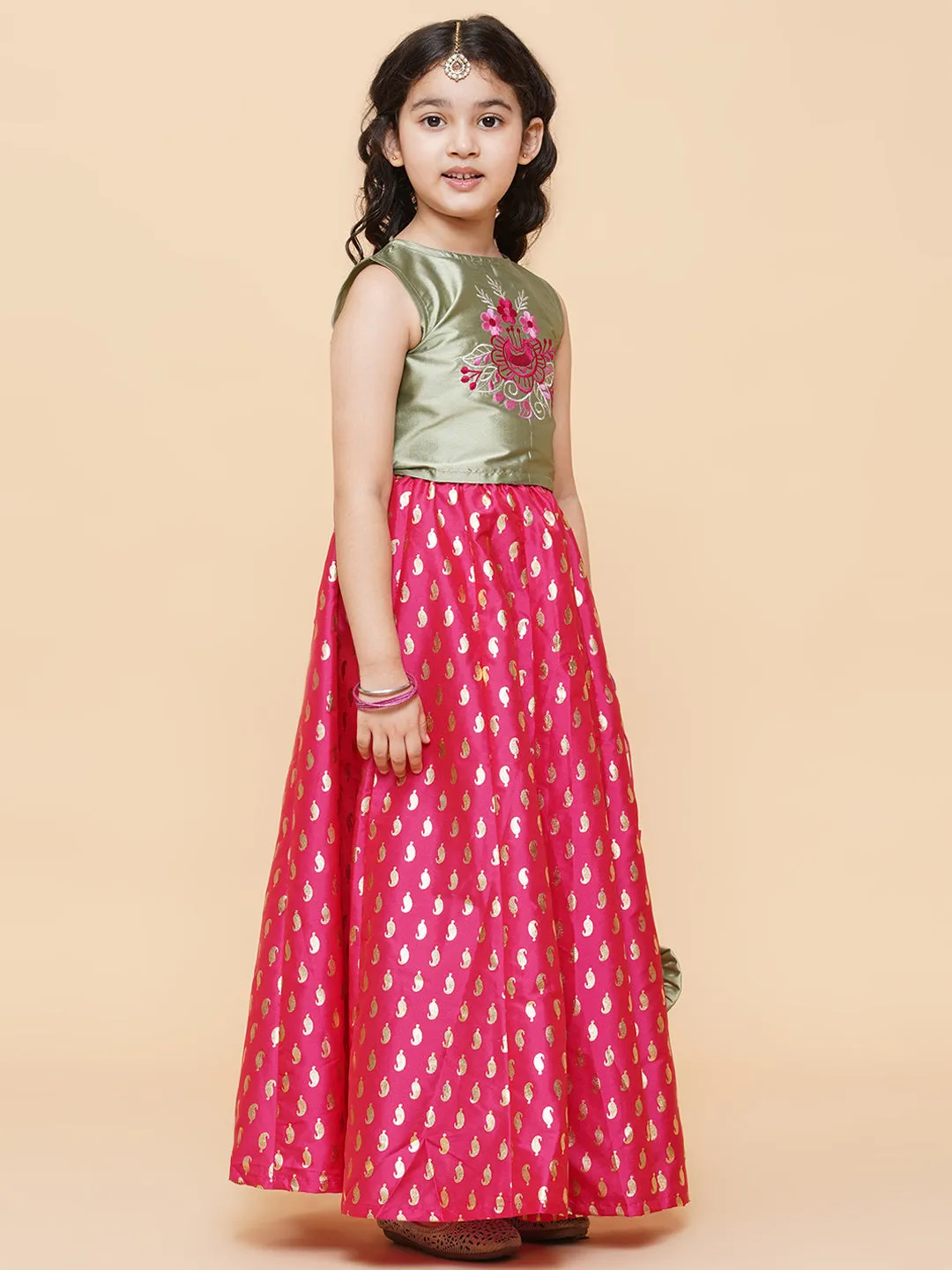 Jashvi  Girls Green & Pink Embroidered Foil Print Ready to Wear Lehenga Choli