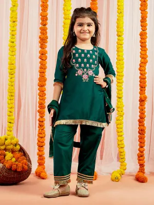 Jashvi Girls' Green Kurta Pyjama And Dupatta Set.