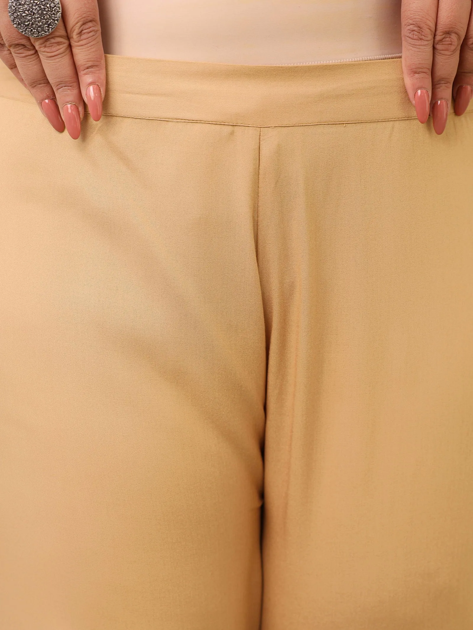 Jashvi Gold Solid Rayon Ankle-Length Slim Fit Pants.