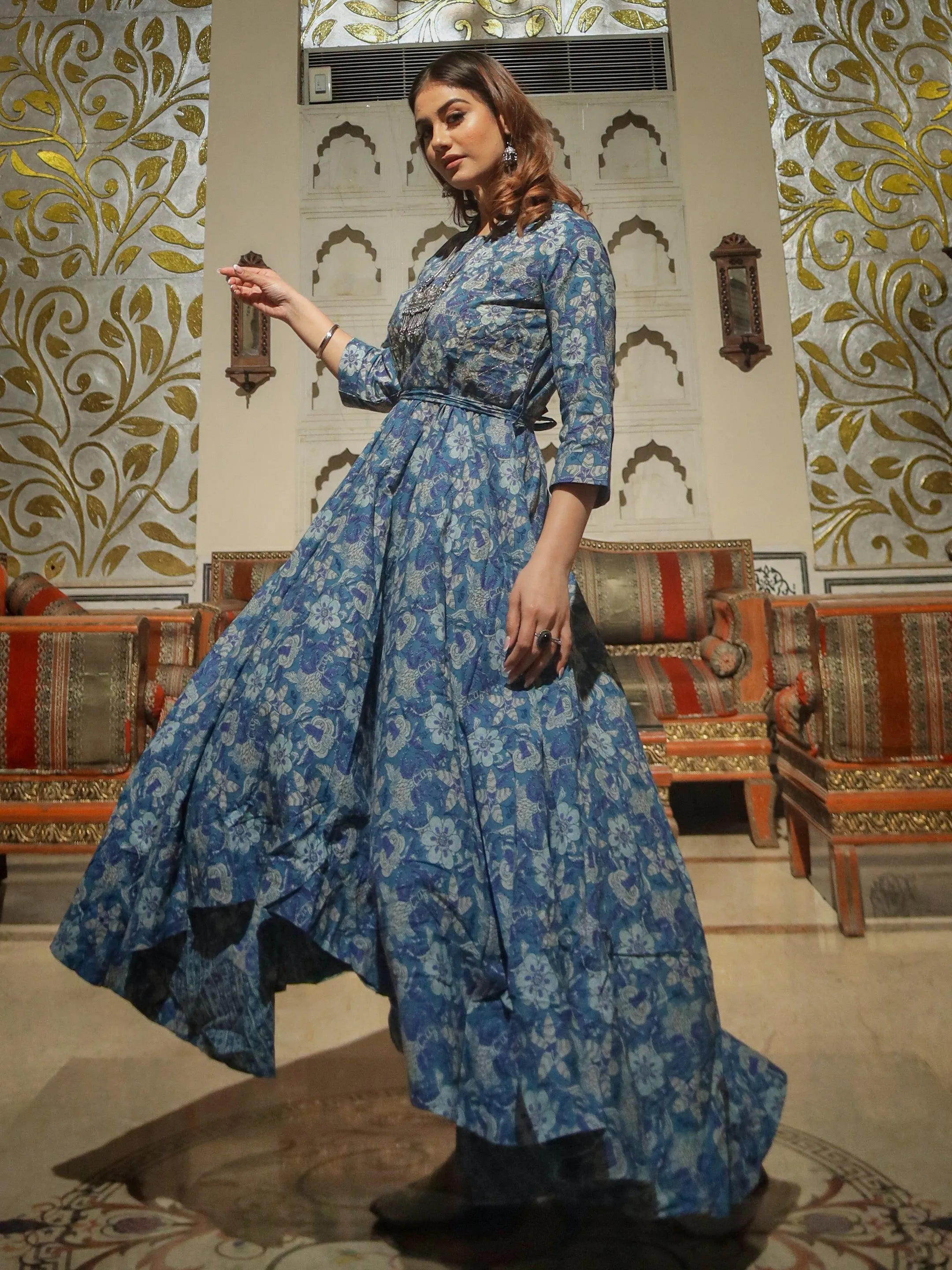 Jashvi Indigo Blue High Low Flared Kurta with Belt