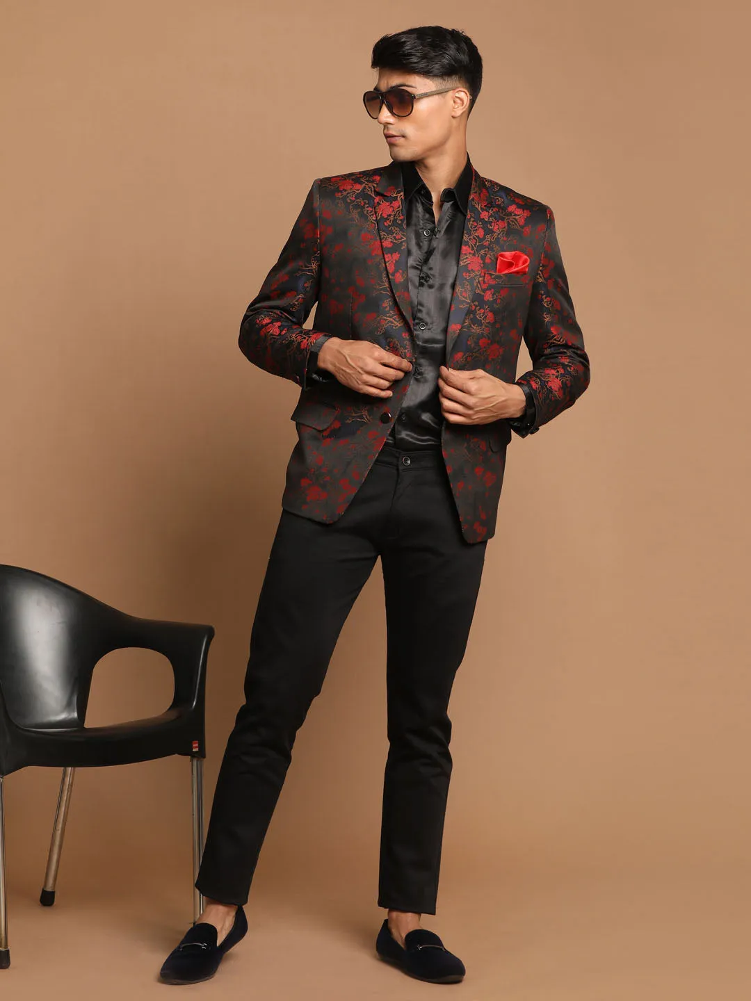 Jashvi Men's Black And Red Woven Blazer