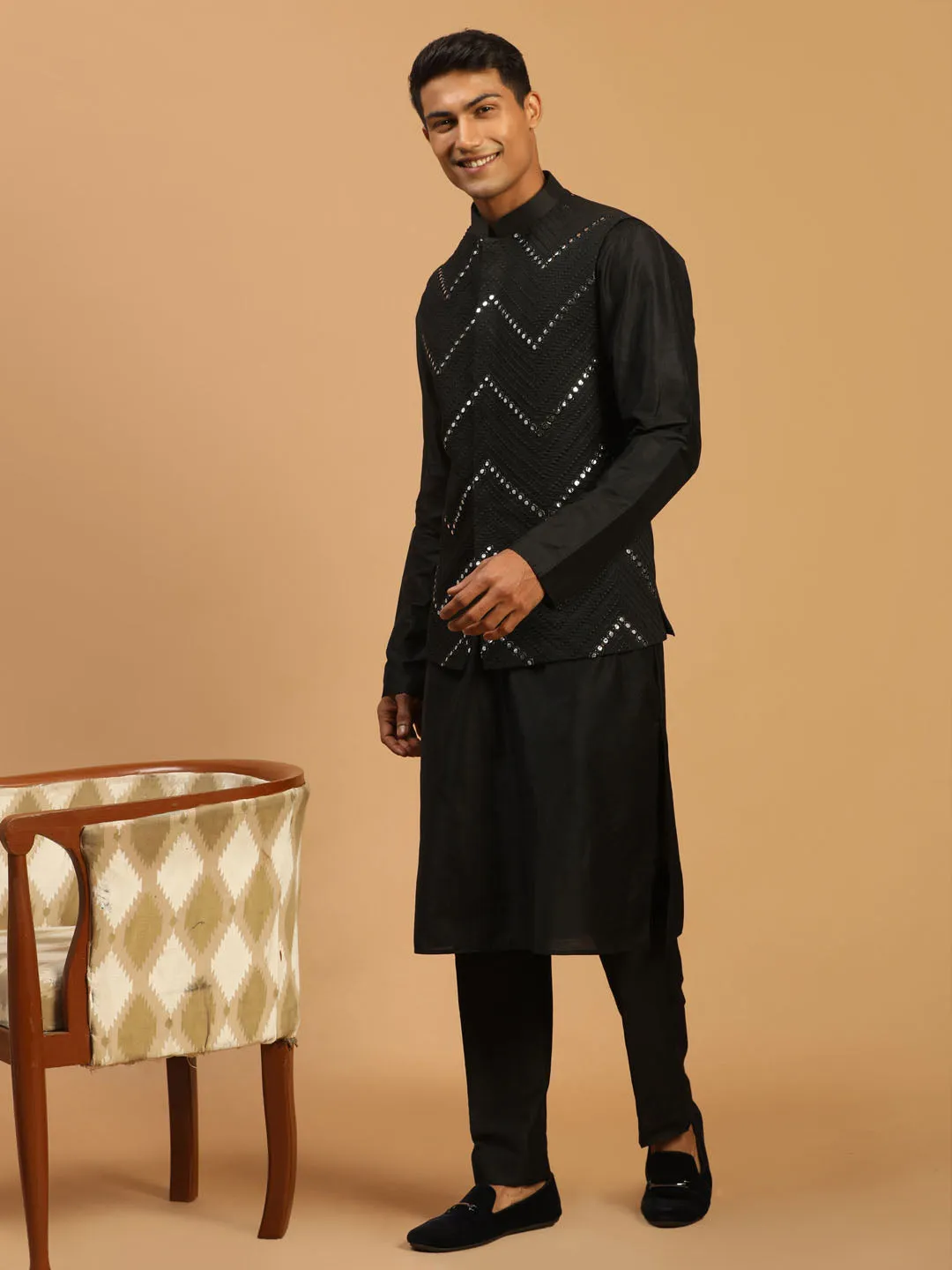 Jashvi Men's Black Mirror Jacket With Kurta Pyjama Set