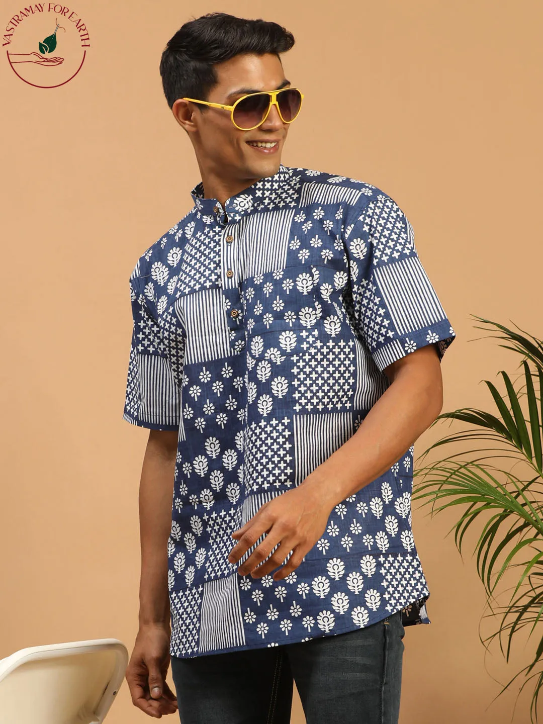 Jashvi Men's Blue Printed Pure Cotton Short Kurta