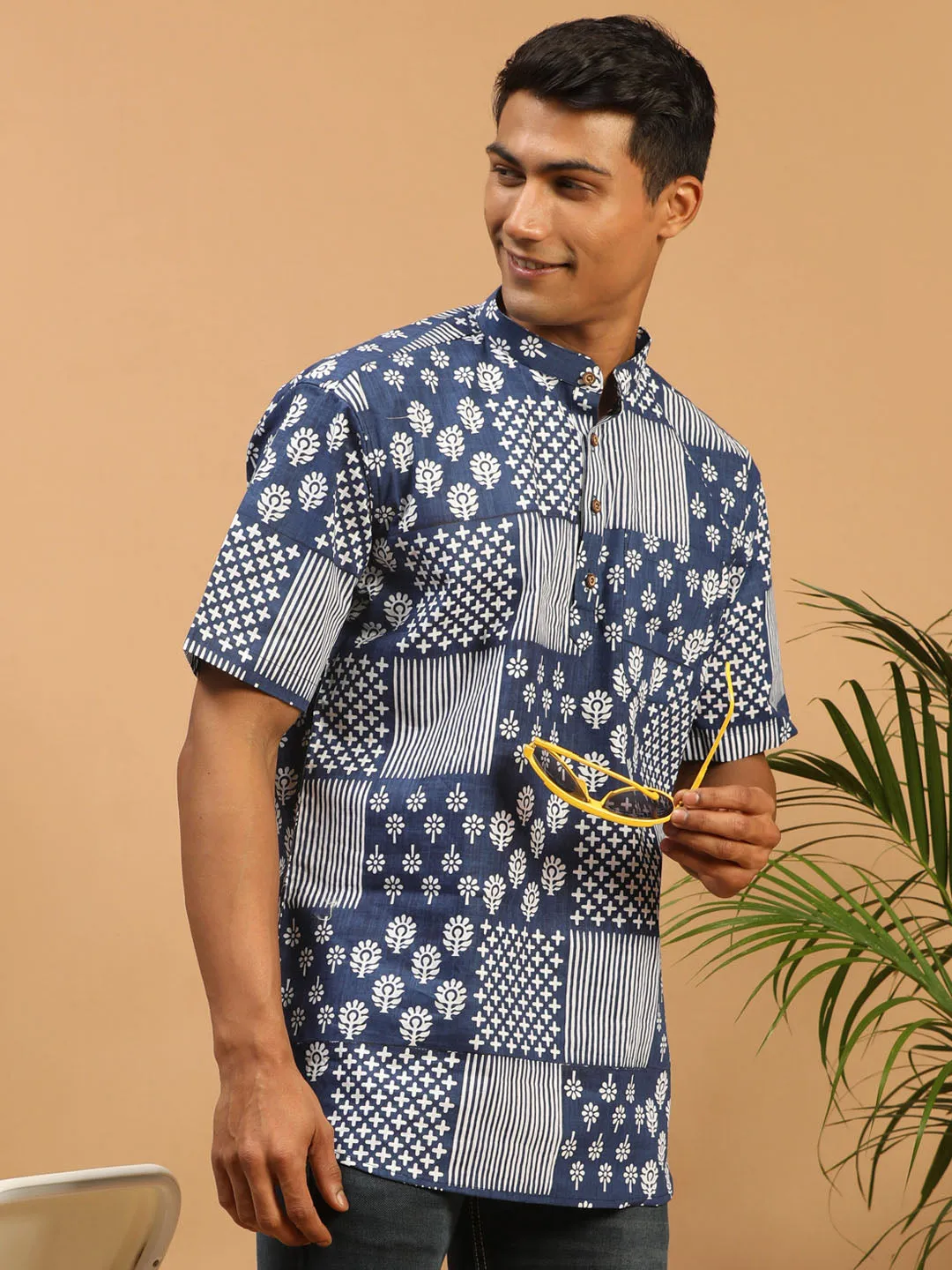 Jashvi Men's Blue Printed Pure Cotton Short Kurta