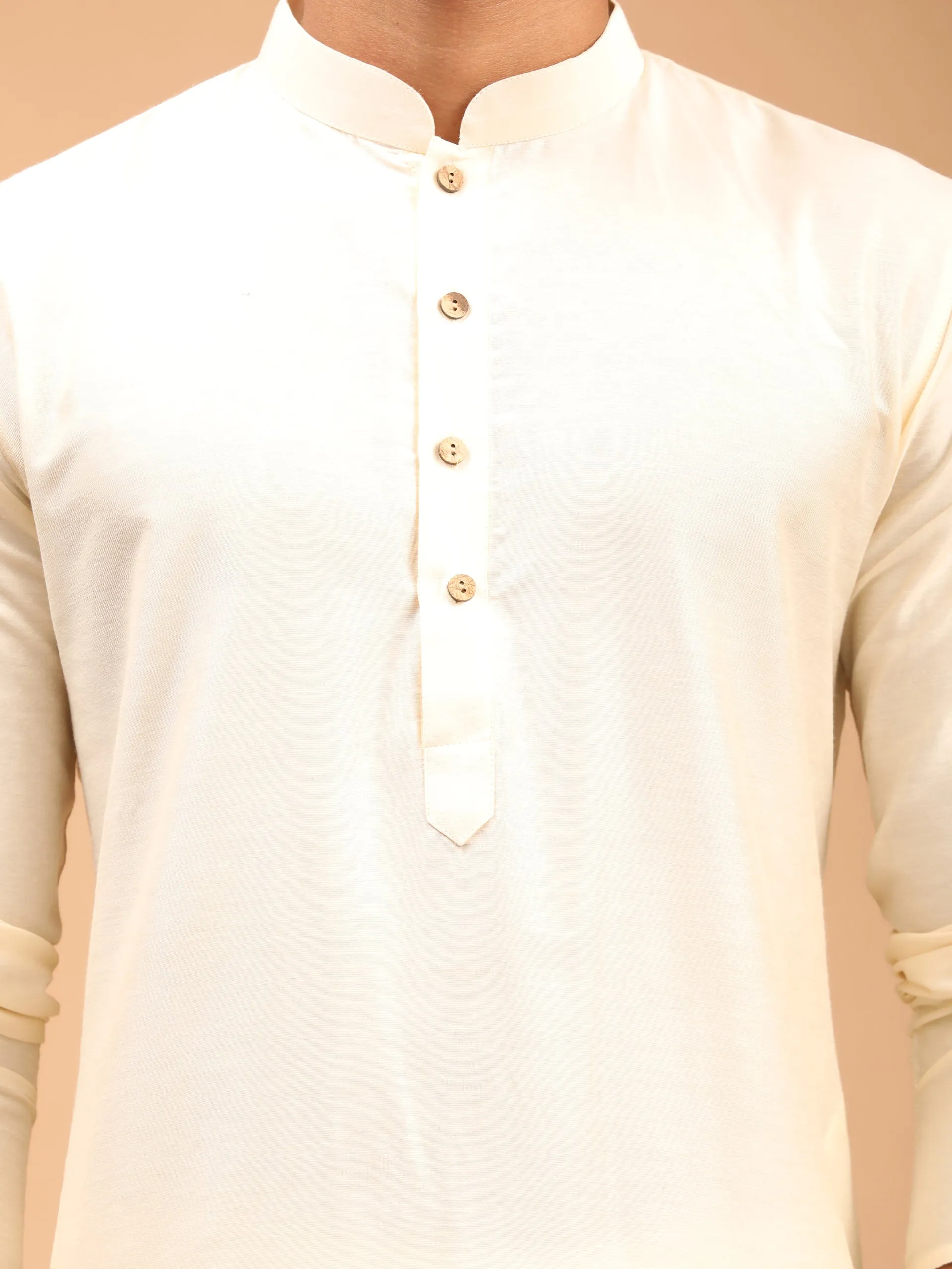 Jashvi Men's Cream Kurta Pyjama And Dupatta Set