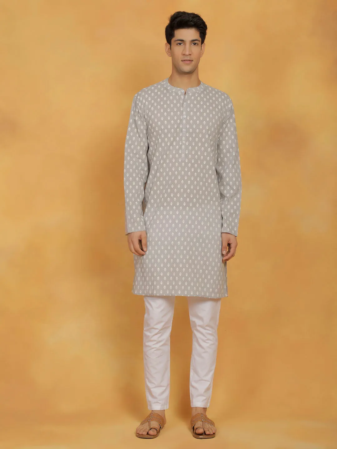 Jashvi Men's Gray And White Cotton Kurta and Pyjama Set