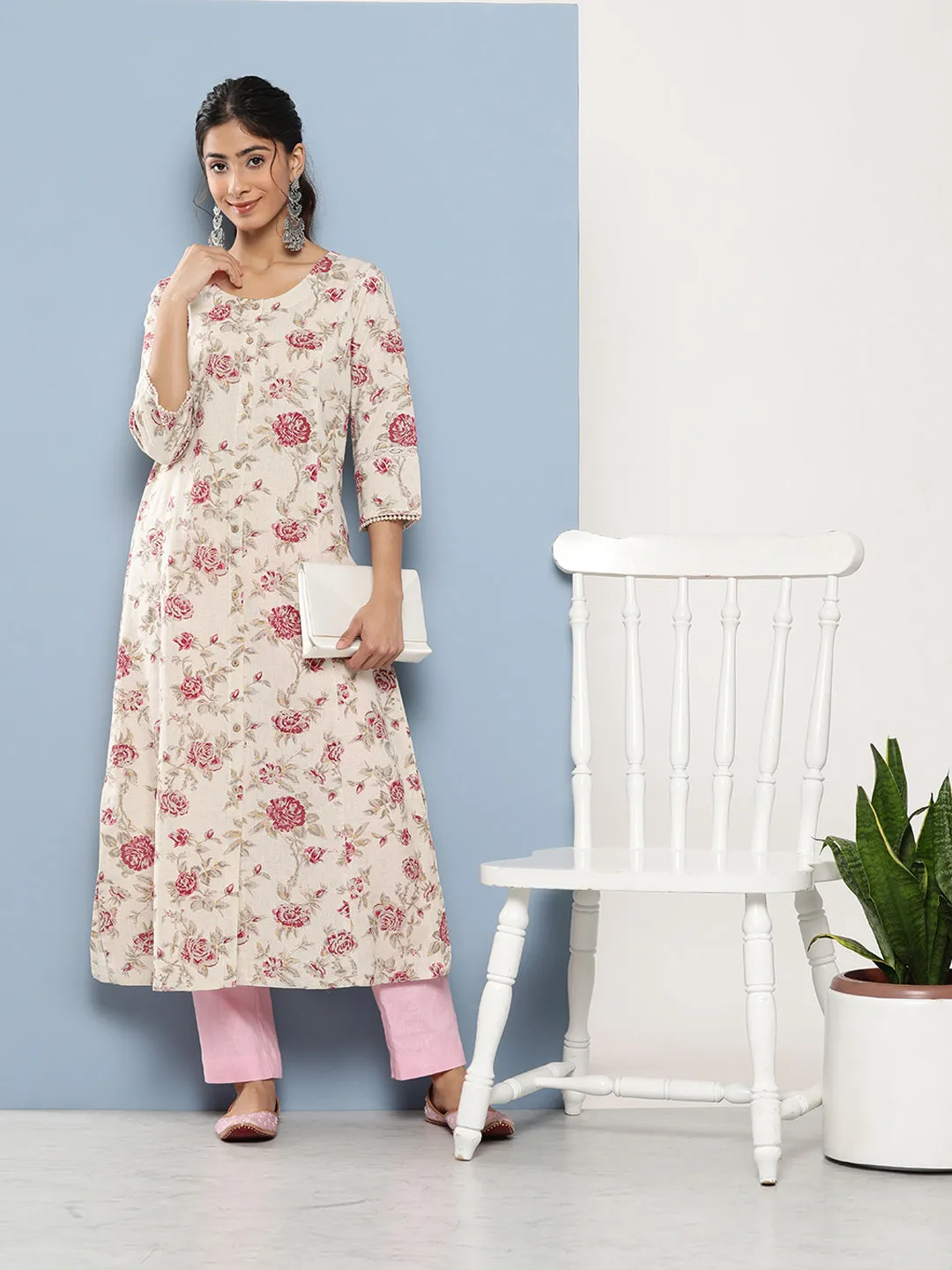 Jashvi Off White Women Floral Printed Cotton Kurta