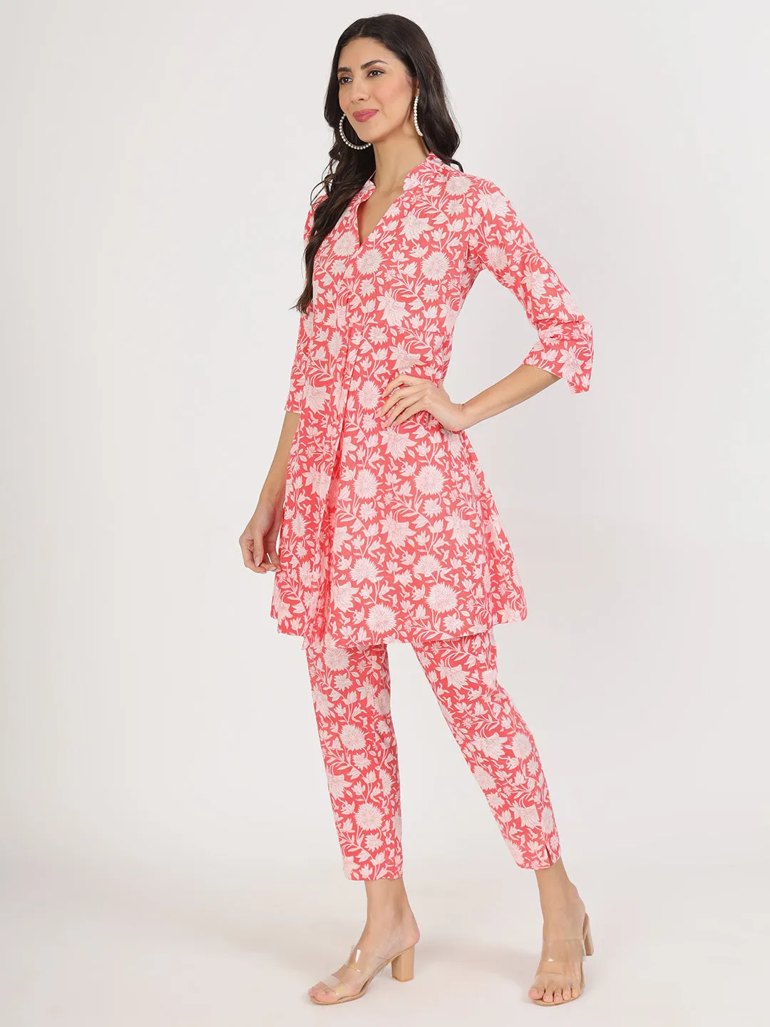 Jashvi Pink Floral Printed Cotton Kurta with Herem Pant Co ord Set