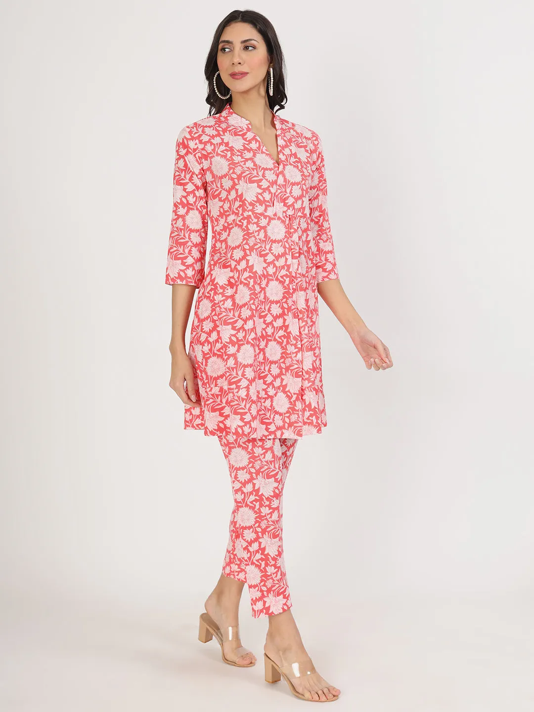 Jashvi Pink Floral Printed Cotton Kurta with Herem Pant Co ord Set