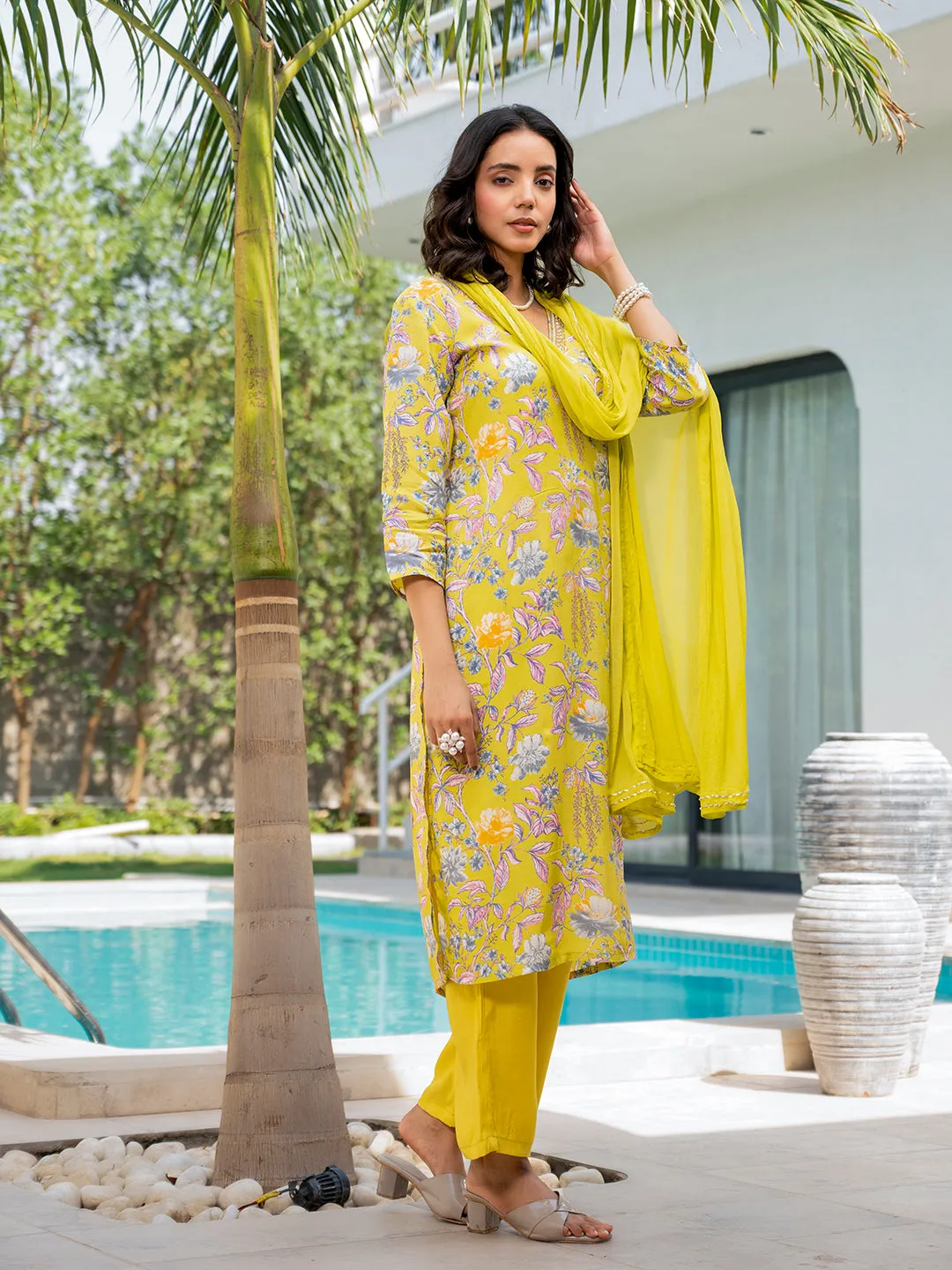 Jashvi Yellow Embroidered Floral Print Muslin Kurta Set