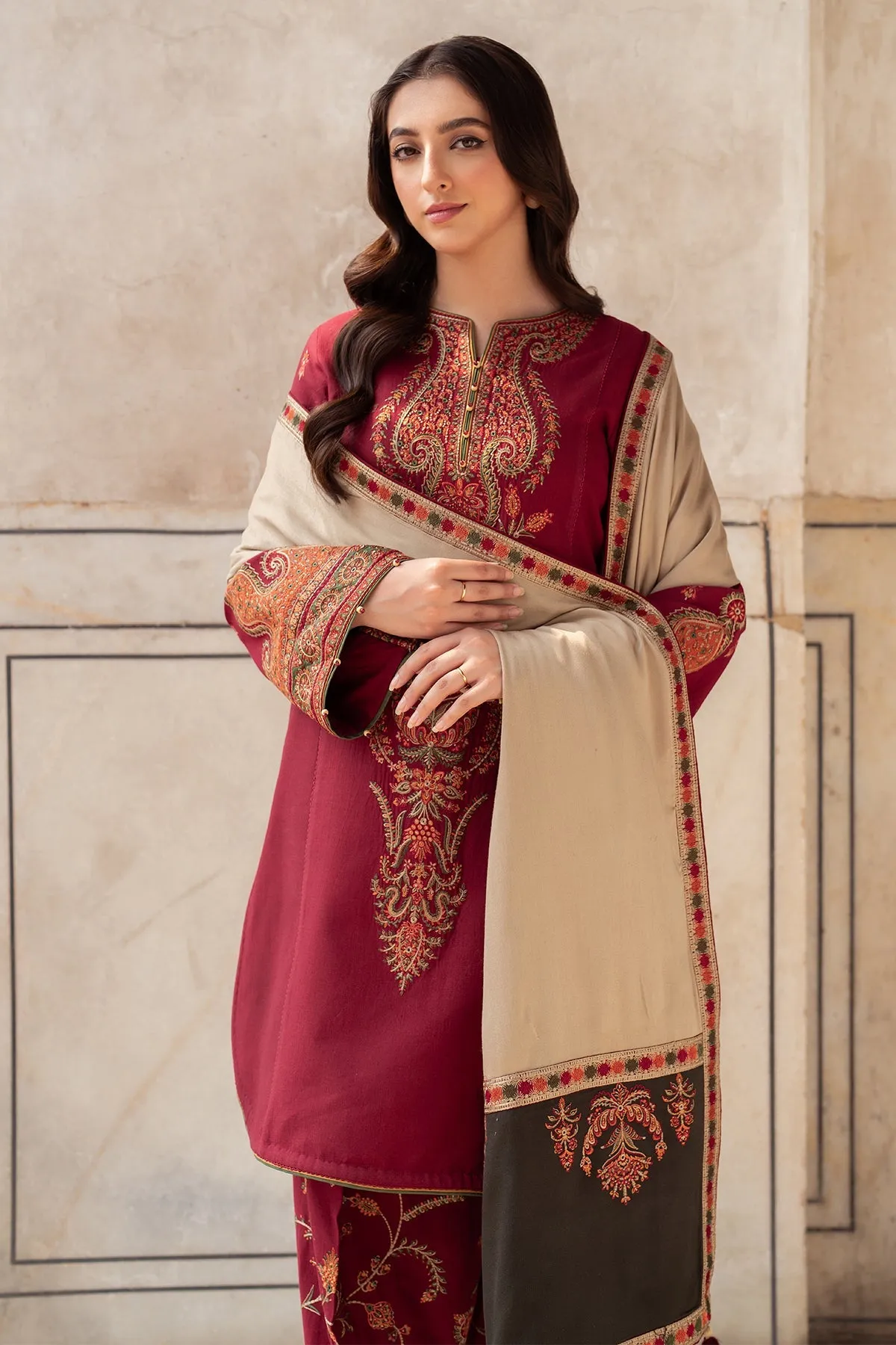 Jazmin Delia Fall/Winter – Embroidered Slub Khaddar D3